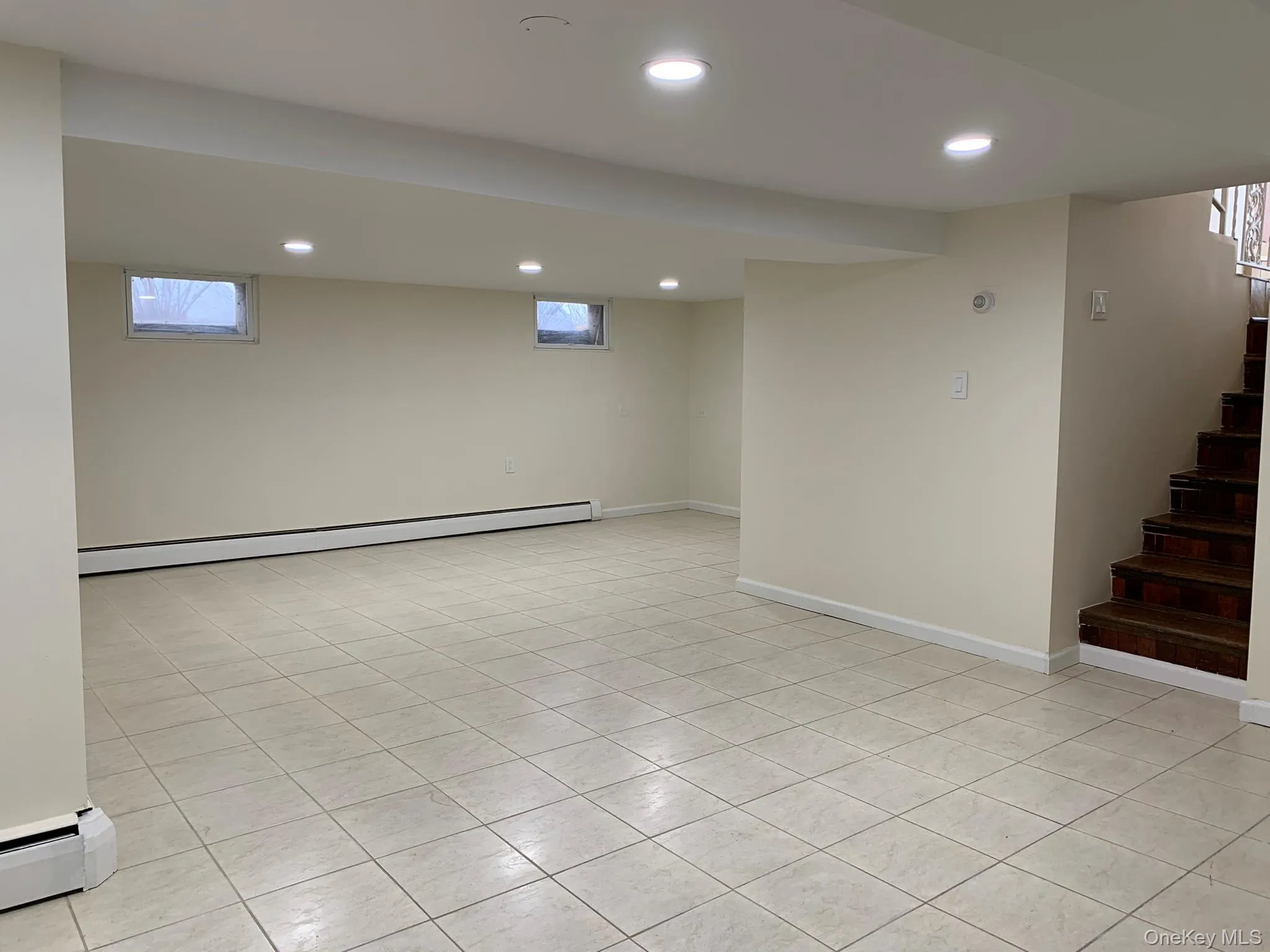 24 Hall Avenue, Eastchester, NY, 3 Bedrooms Bedrooms, 10 Rooms Rooms,2 BathroomsBathrooms,Residential Lease,For Rent,Hall,0,1006604 24 Hall Avenue, Eastchester, NY, 3 Bedrooms Bedrooms, 10 Rooms Rooms,2 BathroomsBathrooms,Residential Lease,For Rent,Hall,0,1006604
