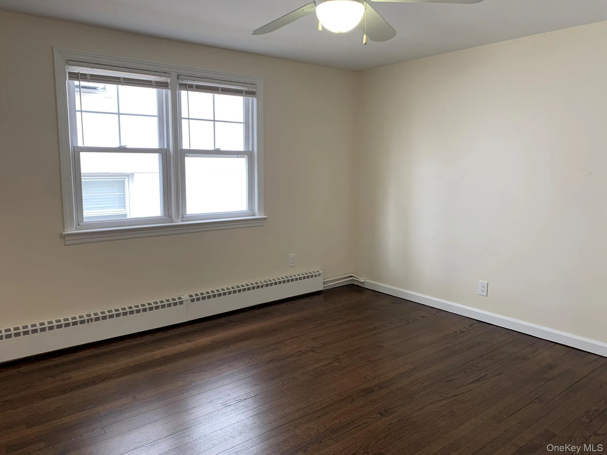 24 Hall Avenue, Eastchester, NY, 3 Bedrooms Bedrooms, 10 Rooms Rooms,2 BathroomsBathrooms,Residential Lease,For Rent,Hall,0,1006604 24 Hall Avenue, Eastchester, NY, 3 Bedrooms Bedrooms, 10 Rooms Rooms,2 BathroomsBathrooms,Residential Lease,For Rent,Hall,0,1006604