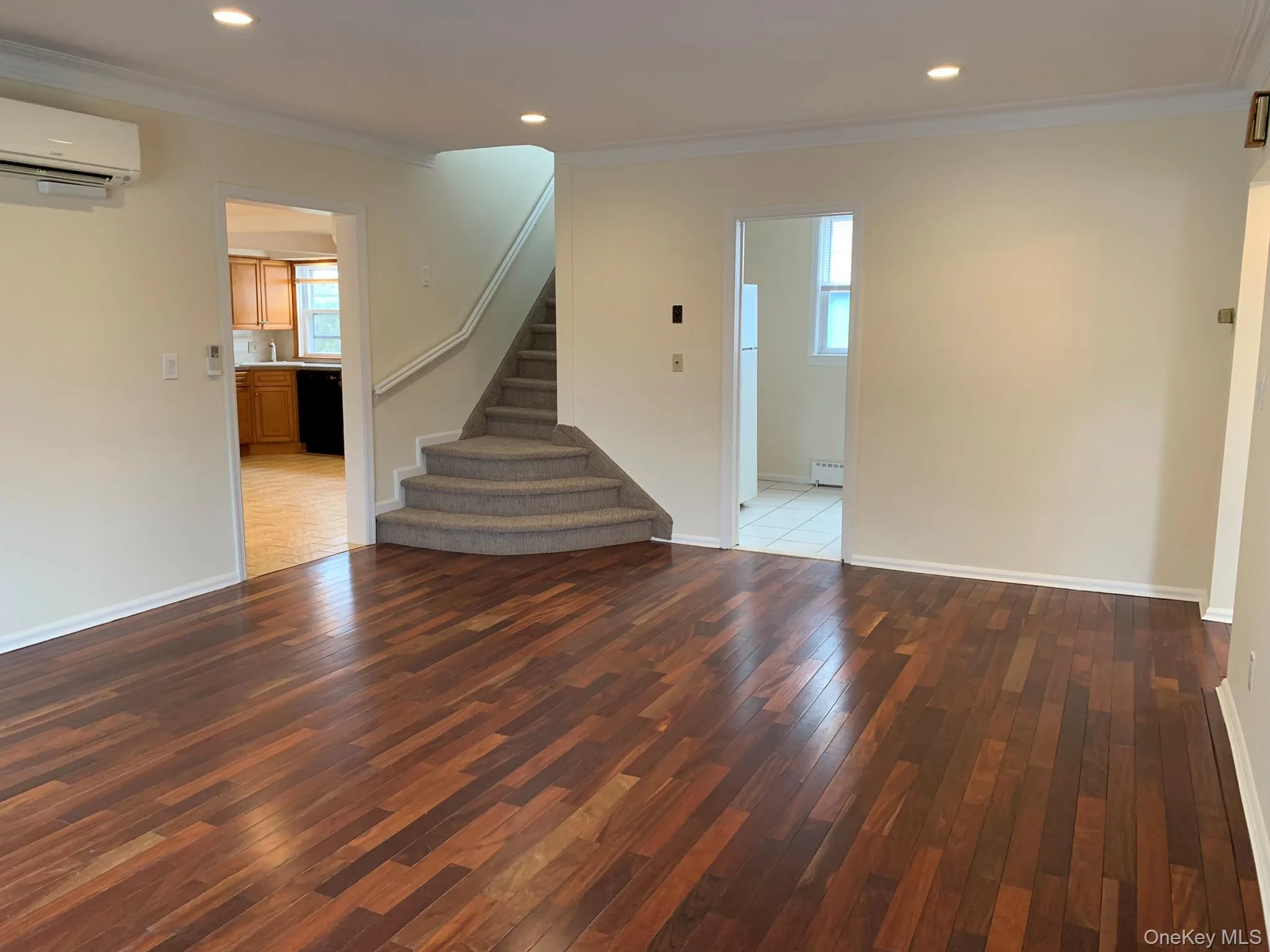 24 Hall Avenue, Eastchester, NY, 3 Bedrooms Bedrooms, 10 Rooms Rooms,2 BathroomsBathrooms,Residential Lease,For Rent,Hall,0,1006604 24 Hall Avenue, Eastchester, NY, 3 Bedrooms Bedrooms, 10 Rooms Rooms,2 BathroomsBathrooms,Residential Lease,For Rent,Hall,0,1006604