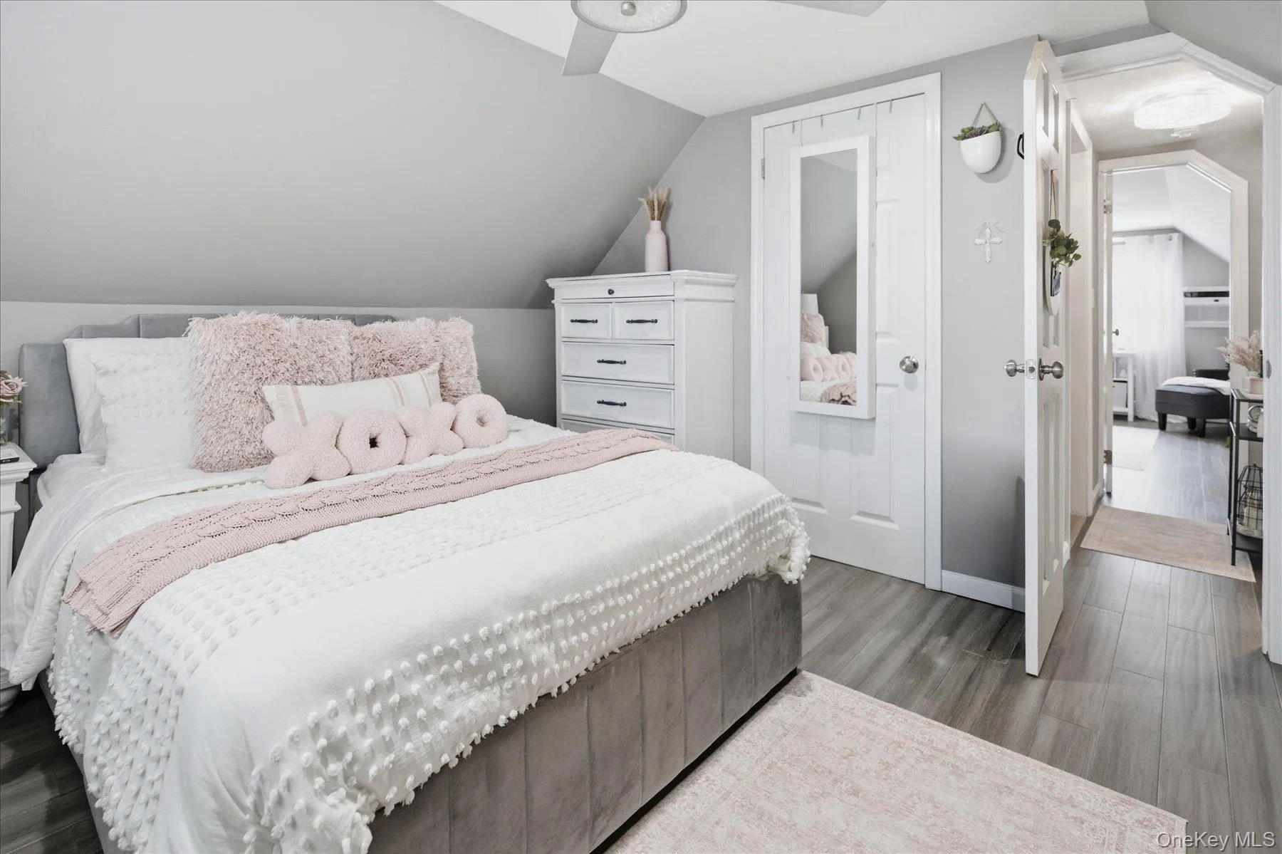 272 Hamilton Avenue, Oyster Bay, NY, 4 Bedrooms Bedrooms, 7 Rooms Rooms,3 BathroomsBathrooms,Residential,For Rent,Hamilton,0,1006609 272 Hamilton Avenue, Oyster Bay, NY, 4 Bedrooms Bedrooms, 7 Rooms Rooms,3 BathroomsBathrooms,Residential,For Rent,Hamilton,0,1006609