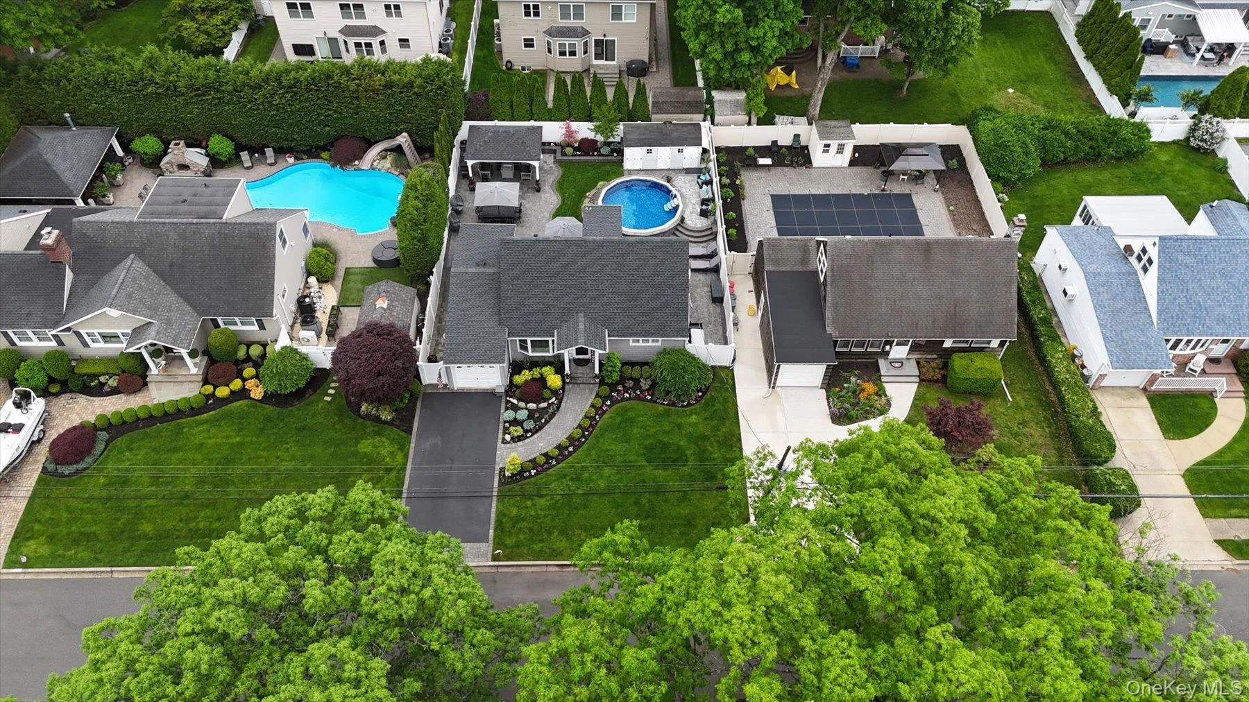 272 Hamilton Avenue, Oyster Bay, NY, 4 Bedrooms Bedrooms, 7 Rooms Rooms,3 BathroomsBathrooms,Residential,For Rent,Hamilton,0,1006609 272 Hamilton Avenue, Oyster Bay, NY, 4 Bedrooms Bedrooms, 7 Rooms Rooms,3 BathroomsBathrooms,Residential,For Rent,Hamilton,0,1006609