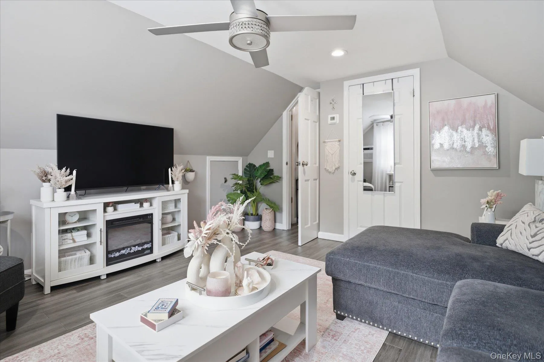 272 Hamilton Avenue, Oyster Bay, NY, 4 Bedrooms Bedrooms, 7 Rooms Rooms,3 BathroomsBathrooms,Residential,For Rent,Hamilton,0,1006609 272 Hamilton Avenue, Oyster Bay, NY, 4 Bedrooms Bedrooms, 7 Rooms Rooms,3 BathroomsBathrooms,Residential,For Rent,Hamilton,0,1006609