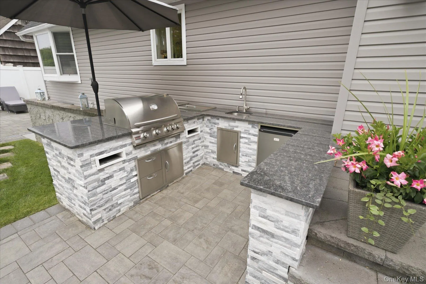 272 Hamilton Avenue, Oyster Bay, NY, 4 Bedrooms Bedrooms, 7 Rooms Rooms,3 BathroomsBathrooms,Residential,For Rent,Hamilton,0,1006609 272 Hamilton Avenue, Oyster Bay, NY, 4 Bedrooms Bedrooms, 7 Rooms Rooms,3 BathroomsBathrooms,Residential,For Rent,Hamilton,0,1006609