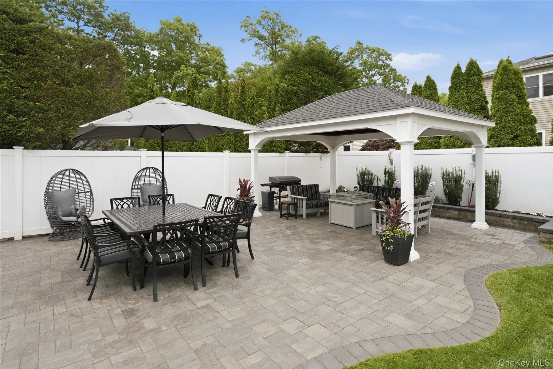 272 Hamilton Avenue, Oyster Bay, NY, 4 Bedrooms Bedrooms, 7 Rooms Rooms,3 BathroomsBathrooms,Residential,For Rent,Hamilton,0,1006609 272 Hamilton Avenue, Oyster Bay, NY, 4 Bedrooms Bedrooms, 7 Rooms Rooms,3 BathroomsBathrooms,Residential,For Rent,Hamilton,0,1006609