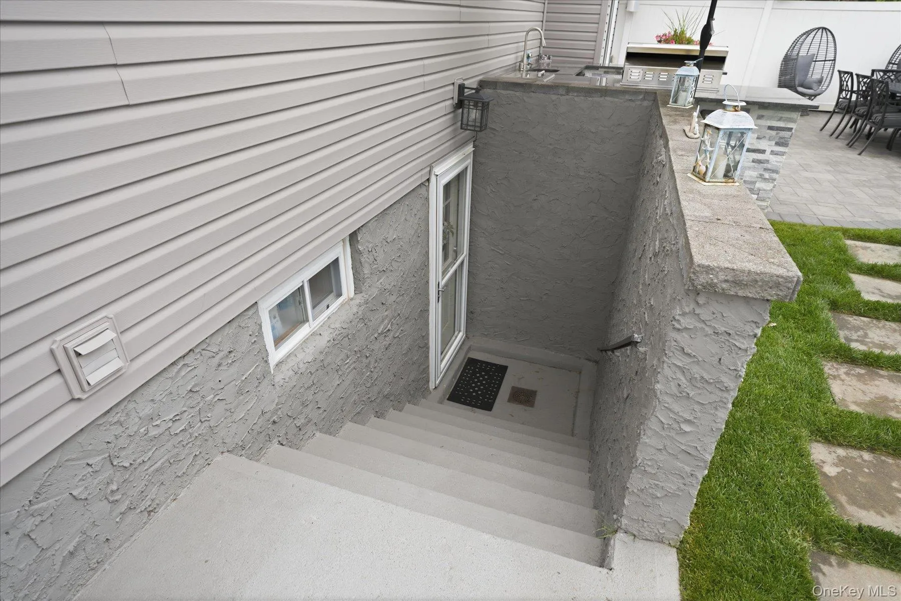 272 Hamilton Avenue, Oyster Bay, NY, 4 Bedrooms Bedrooms, 7 Rooms Rooms,3 BathroomsBathrooms,Residential,For Rent,Hamilton,0,1006609 272 Hamilton Avenue, Oyster Bay, NY, 4 Bedrooms Bedrooms, 7 Rooms Rooms,3 BathroomsBathrooms,Residential,For Rent,Hamilton,0,1006609