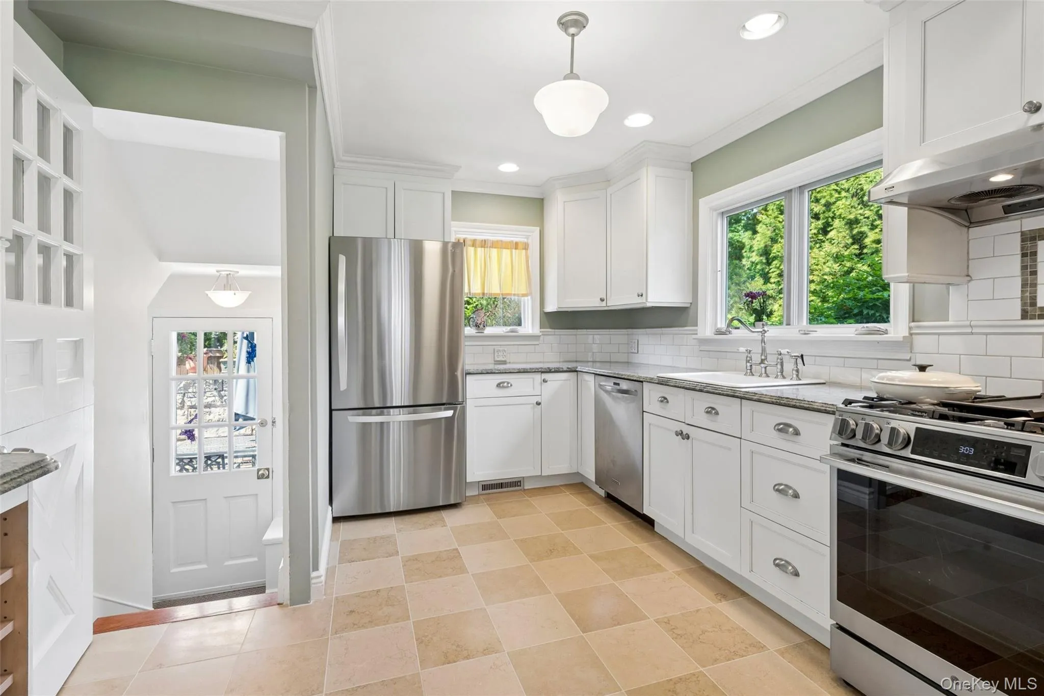 9 Maul Street, New Rochelle, NY, 3 Bedrooms Bedrooms, 7 Rooms Rooms,1 BathroomBathrooms,Residential,For Rent,Maul,0,1006611 9 Maul Street, New Rochelle, NY, 3 Bedrooms Bedrooms, 7 Rooms Rooms,1 BathroomBathrooms,Residential,For Rent,Maul,0,1006611