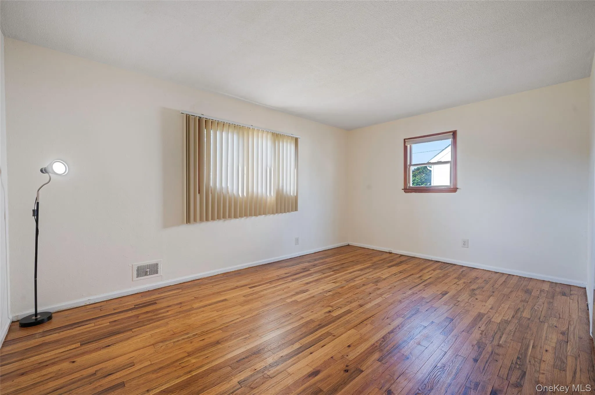 403 Brookside Court, Babylon, NY, 4 Bedrooms Bedrooms, 6 Rooms Rooms,1 BathroomBathrooms,Residential,For Rent,Brookside,0,1006615 403 Brookside Court, Babylon, NY, 4 Bedrooms Bedrooms, 6 Rooms Rooms,1 BathroomBathrooms,Residential,For Rent,Brookside,0,1006615