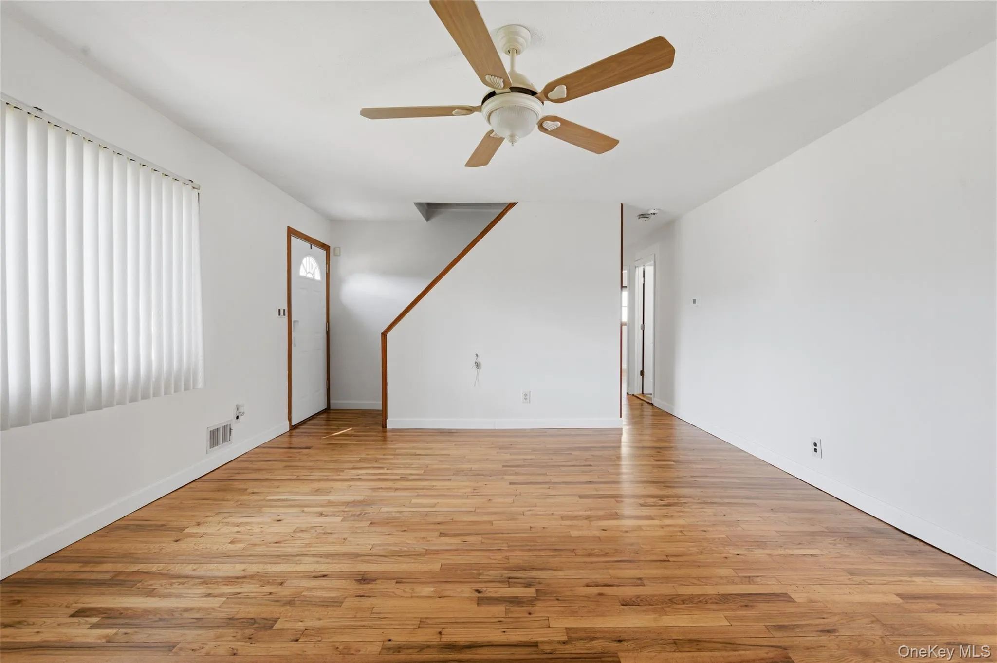 403 Brookside Court, Babylon, NY, 4 Bedrooms Bedrooms, 6 Rooms Rooms,1 BathroomBathrooms,Residential,For Rent,Brookside,0,1006615 403 Brookside Court, Babylon, NY, 4 Bedrooms Bedrooms, 6 Rooms Rooms,1 BathroomBathrooms,Residential,For Rent,Brookside,0,1006615