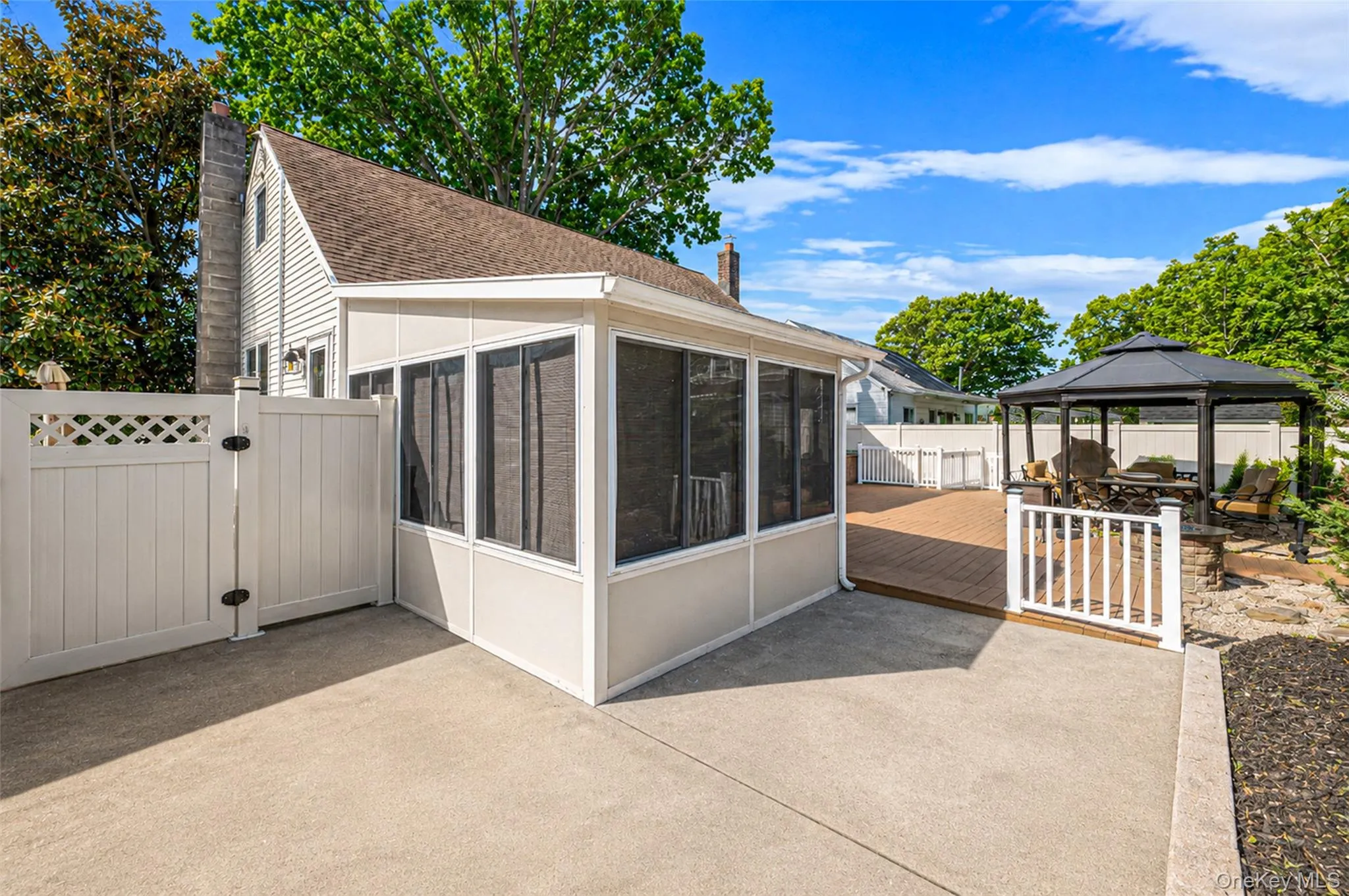 403 Brookside Court, Babylon, NY, 4 Bedrooms Bedrooms, 6 Rooms Rooms,1 BathroomBathrooms,Residential,For Rent,Brookside,0,1006615 403 Brookside Court, Babylon, NY, 4 Bedrooms Bedrooms, 6 Rooms Rooms,1 BathroomBathrooms,Residential,For Rent,Brookside,0,1006615