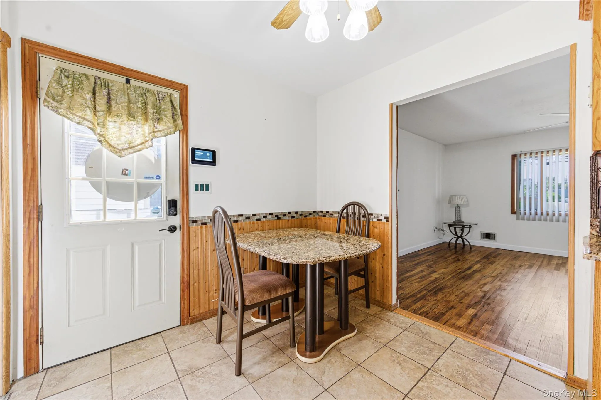 403 Brookside Court, Babylon, NY, 4 Bedrooms Bedrooms, 6 Rooms Rooms,1 BathroomBathrooms,Residential,For Rent,Brookside,0,1006615 403 Brookside Court, Babylon, NY, 4 Bedrooms Bedrooms, 6 Rooms Rooms,1 BathroomBathrooms,Residential,For Rent,Brookside,0,1006615