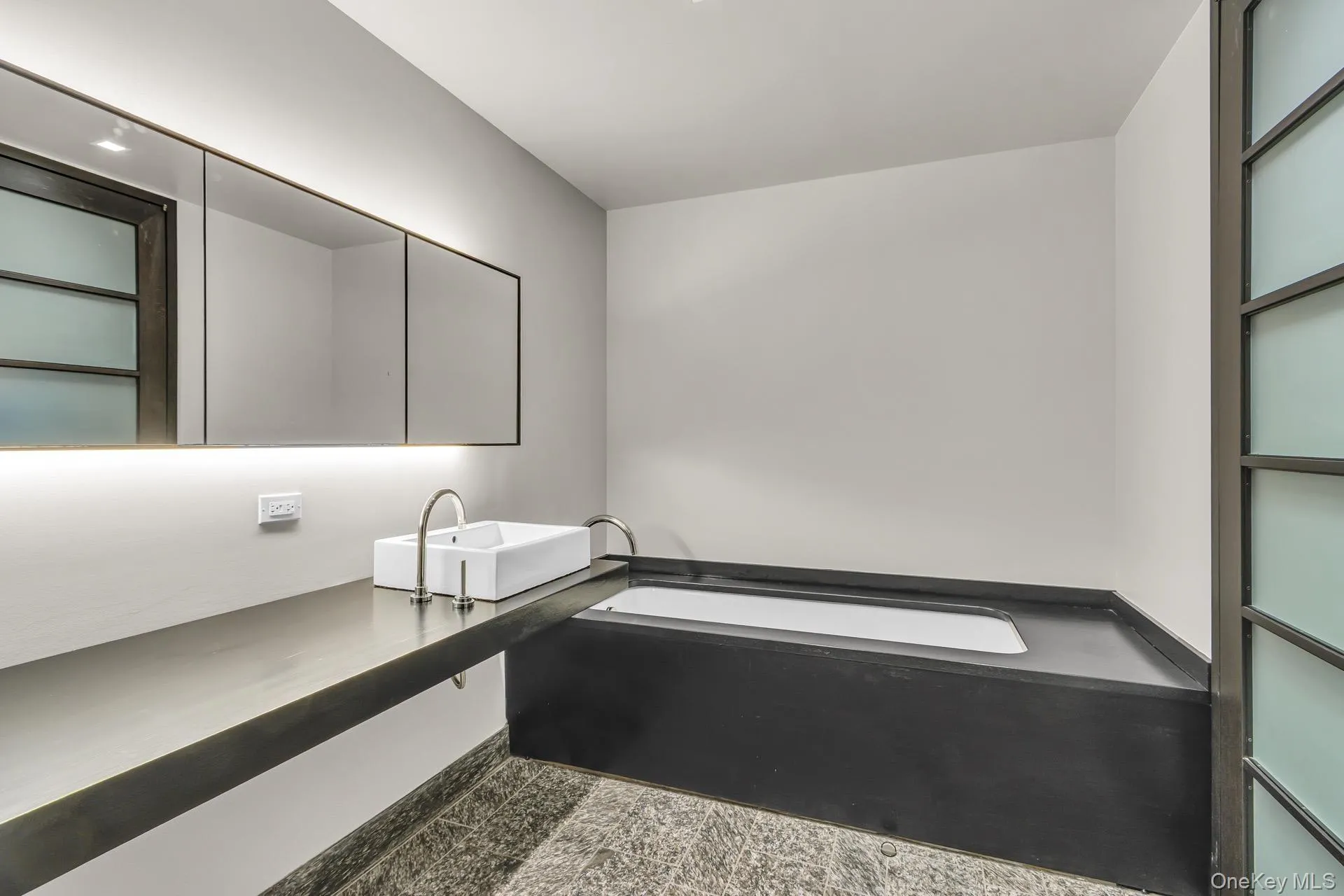 20 Pine Street, New York, NY, 2 Rooms Rooms,1 BathroomBathrooms,Residential Lease,For Rent,Pine,0,1006616 20 Pine Street, New York, NY, 2 Rooms Rooms,1 BathroomBathrooms,Residential Lease,For Rent,Pine,0,1006616
