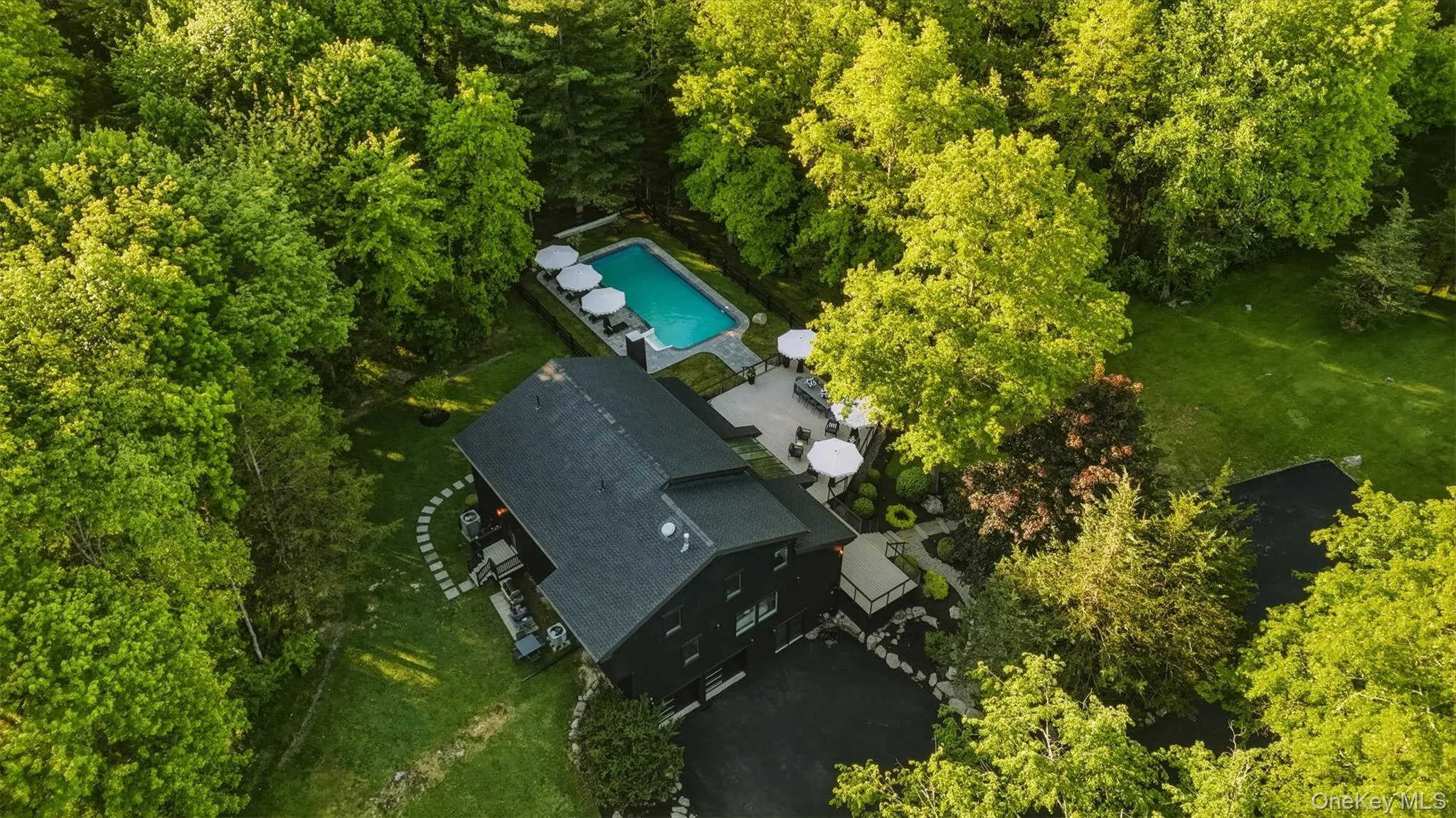 4 Moonstone Road, Gardiner, NY, 4 Bedrooms Bedrooms, 13 Rooms Rooms,3 BathroomsBathrooms,Residential,For Rent,Moonstone,0,1006618 4 Moonstone Road, Gardiner, NY, 4 Bedrooms Bedrooms, 13 Rooms Rooms,3 BathroomsBathrooms,Residential,For Rent,Moonstone,0,1006618