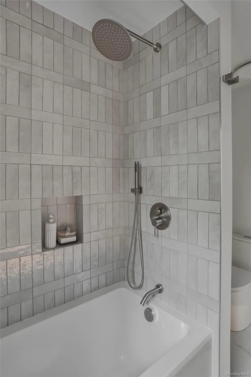 4 Moonstone Road, Gardiner, NY, 4 Bedrooms Bedrooms, 13 Rooms Rooms,3 BathroomsBathrooms,Residential,For Rent,Moonstone,0,1006618 4 Moonstone Road, Gardiner, NY, 4 Bedrooms Bedrooms, 13 Rooms Rooms,3 BathroomsBathrooms,Residential,For Rent,Moonstone,0,1006618