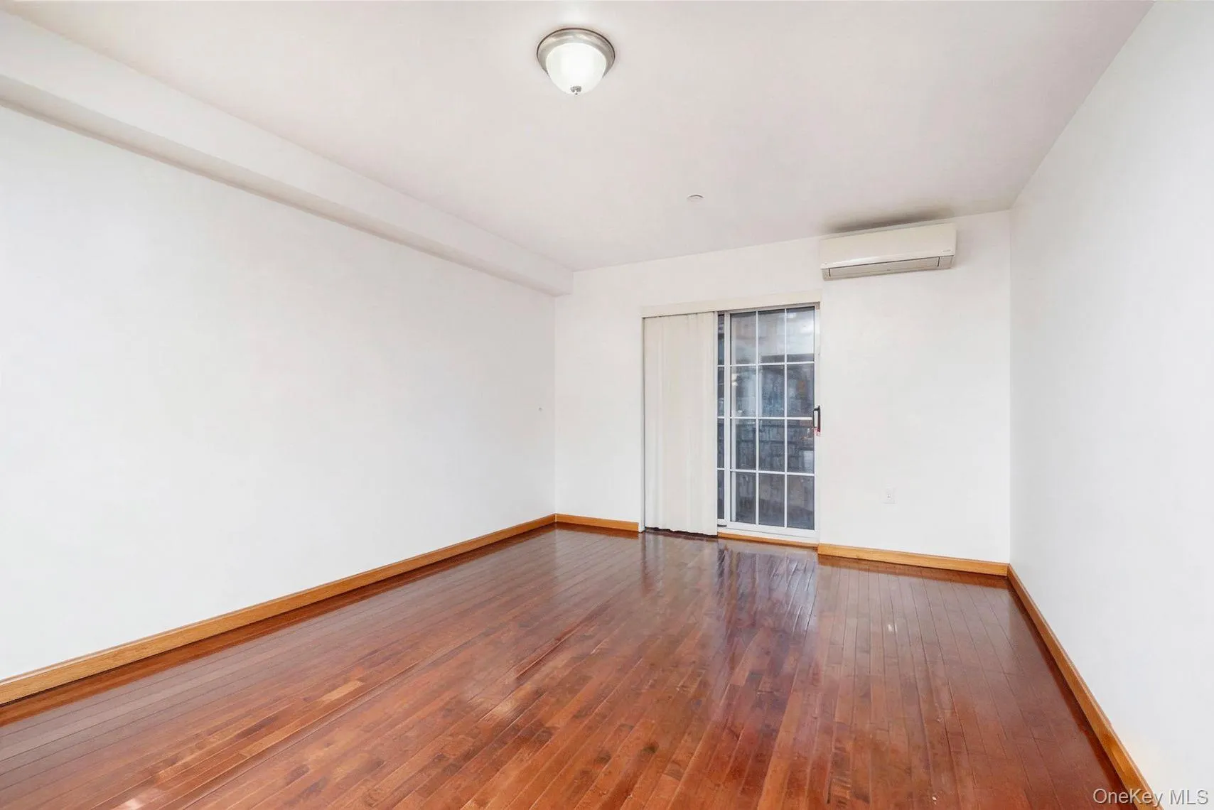 14118 Cherry Avenue, New York, NY, 1 Bedroom Bedrooms, 3 Rooms Rooms,1 BathroomBathrooms,Residential,For Rent,Cherry,0,1006621 14118 Cherry Avenue, New York, NY, 1 Bedroom Bedrooms, 3 Rooms Rooms,1 BathroomBathrooms,Residential,For Rent,Cherry,0,1006621