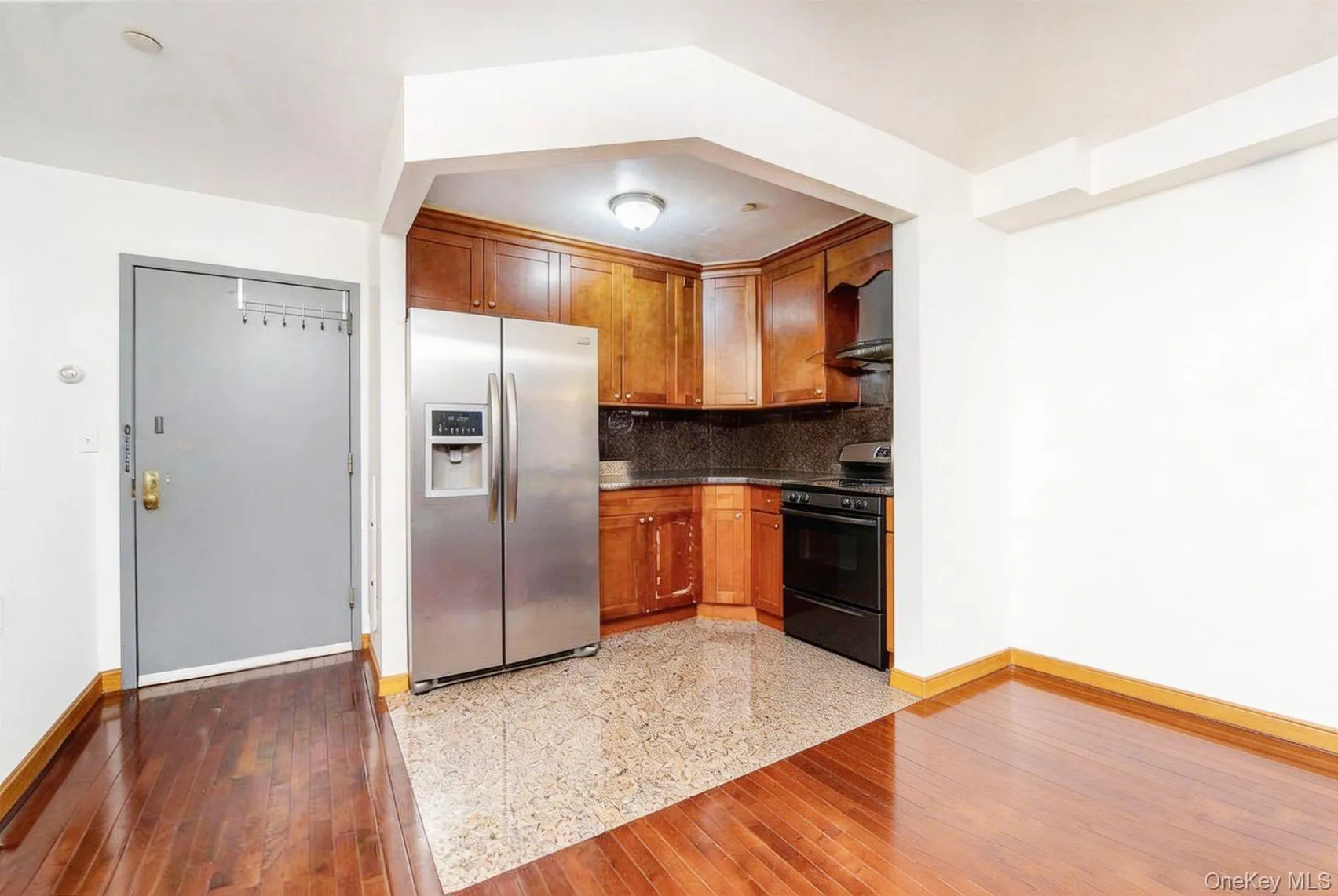 14118 Cherry Avenue, New York, NY, 1 Bedroom Bedrooms, 3 Rooms Rooms,1 BathroomBathrooms,Residential,For Rent,Cherry,0,1006621 14118 Cherry Avenue, New York, NY, 1 Bedroom Bedrooms, 3 Rooms Rooms,1 BathroomBathrooms,Residential,For Rent,Cherry,0,1006621