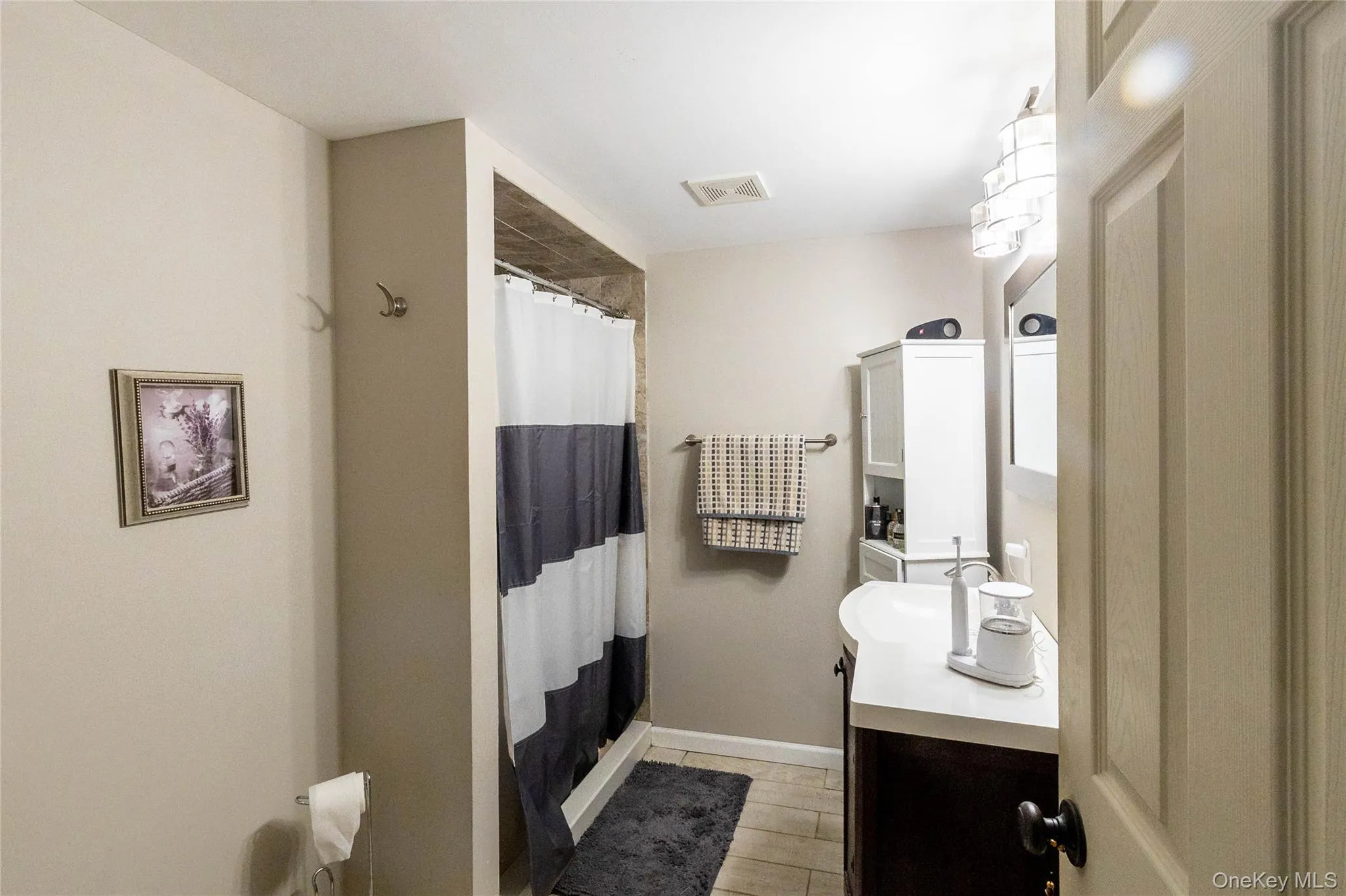 395 Saldane Avenue, Babylon, NY, 4 Bedrooms Bedrooms, 9 Rooms Rooms,2 BathroomsBathrooms,Residential,For Rent,Saldane,0,1006626 395 Saldane Avenue, Babylon, NY, 4 Bedrooms Bedrooms, 9 Rooms Rooms,2 BathroomsBathrooms,Residential,For Rent,Saldane,0,1006626