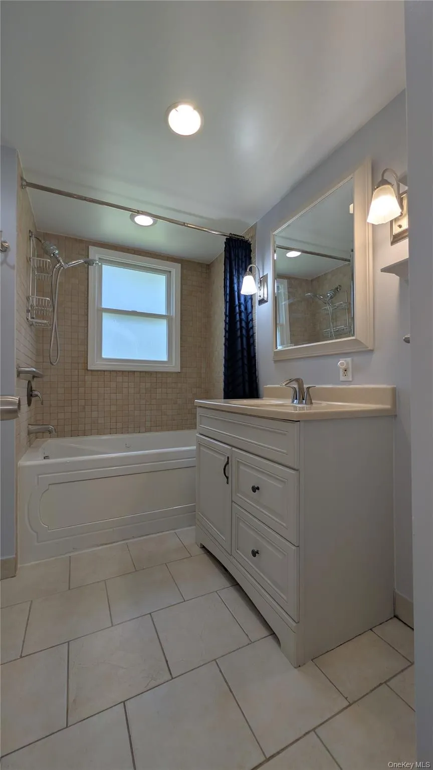 26 Roslyn Road, Kent, NY, 2 Bedrooms Bedrooms, 5 Rooms Rooms,1 BathroomBathrooms,Residential,For Rent,Roslyn,0,1006627 26 Roslyn Road, Kent, NY, 2 Bedrooms Bedrooms, 5 Rooms Rooms,1 BathroomBathrooms,Residential,For Rent,Roslyn,0,1006627