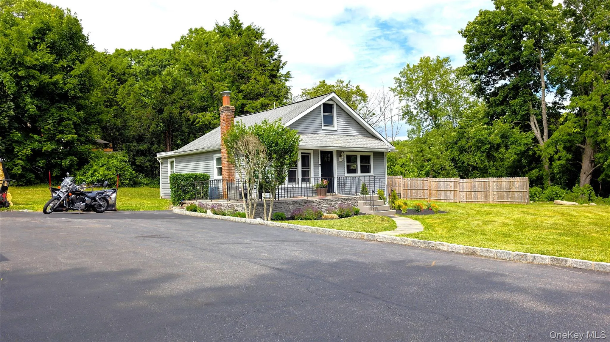 26 Roslyn Road, Kent, NY, 2 Bedrooms Bedrooms, 5 Rooms Rooms,1 BathroomBathrooms,Residential,For Rent,Roslyn,0,1006627 26 Roslyn Road, Kent, NY, 2 Bedrooms Bedrooms, 5 Rooms Rooms,1 BathroomBathrooms,Residential,For Rent,Roslyn,0,1006627