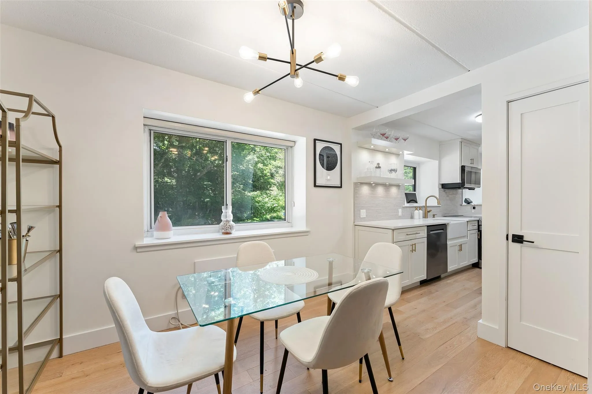 412 Benedict Avenue, Greenburgh, NY, 2 Bedrooms Bedrooms, 5 Rooms Rooms,2 BathroomsBathrooms,Residential,For Rent,Benedict,0,1006630 412 Benedict Avenue, Greenburgh, NY, 2 Bedrooms Bedrooms, 5 Rooms Rooms,2 BathroomsBathrooms,Residential,For Rent,Benedict,0,1006630
