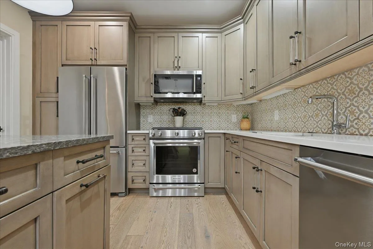 15103 Aspenwood Drive, Oyster Bay, NY, 2 Bedrooms Bedrooms, 5 Rooms Rooms,2 BathroomsBathrooms,Residential,For Rent,Aspenwood,0,1006637 15103 Aspenwood Drive, Oyster Bay, NY, 2 Bedrooms Bedrooms, 5 Rooms Rooms,2 BathroomsBathrooms,Residential,For Rent,Aspenwood,0,1006637
