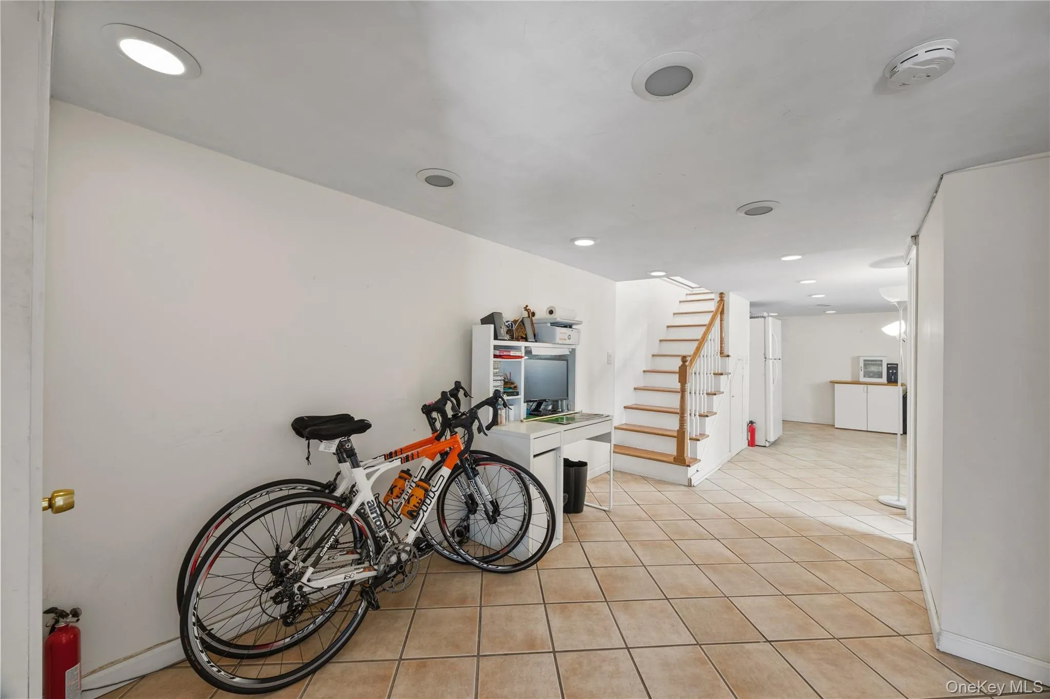1034 Revere Avenue, New York, NY, 3 Bedrooms Bedrooms, 6 Rooms Rooms,1 BathroomBathrooms,Residential,For Rent,Revere,0,1006640 1034 Revere Avenue, New York, NY, 3 Bedrooms Bedrooms, 6 Rooms Rooms,1 BathroomBathrooms,Residential,For Rent,Revere,0,1006640