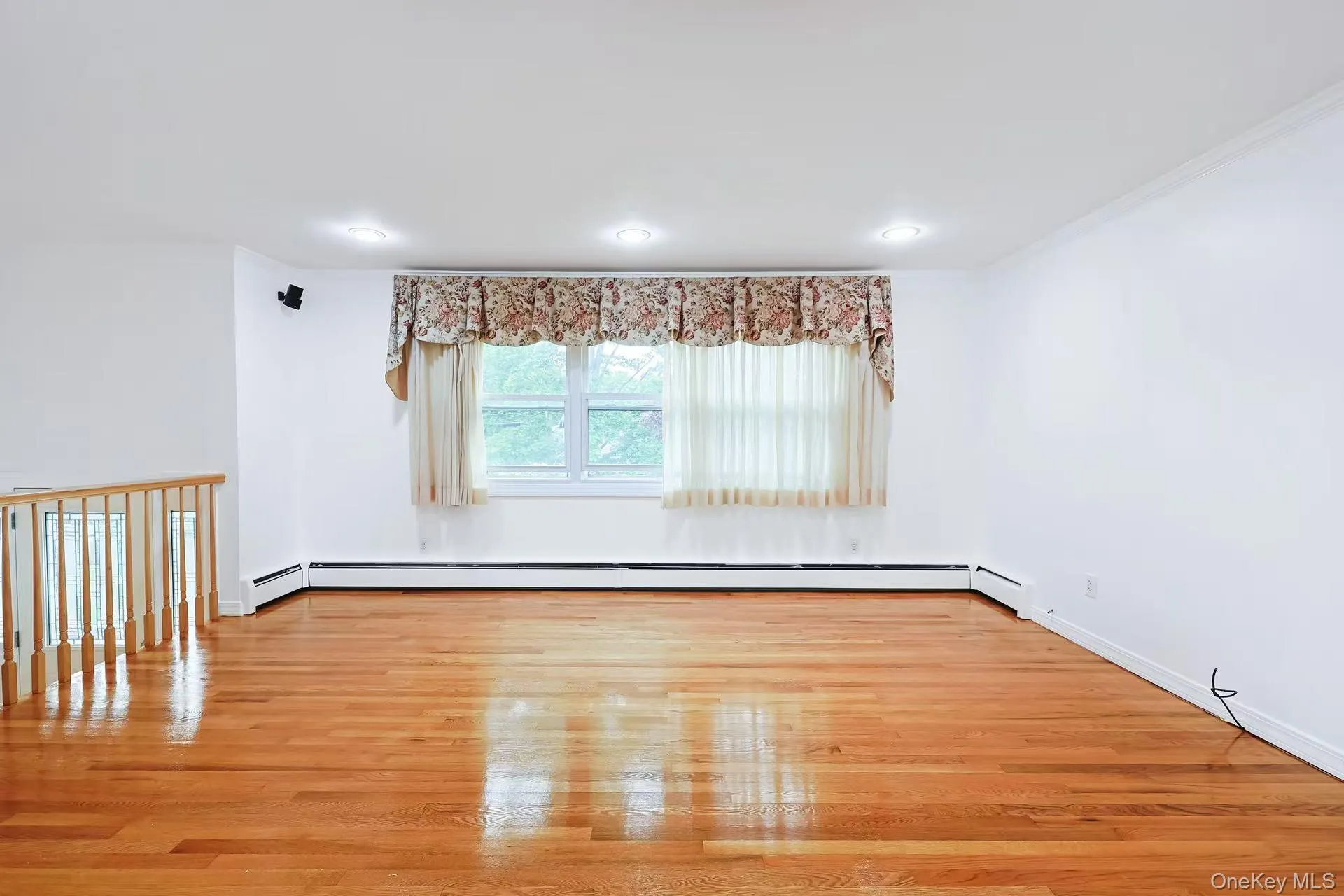 9 Grossman Street, Huntington, NY, 5 Bedrooms Bedrooms, 8 Rooms Rooms,2 BathroomsBathrooms,Residential,For Rent,Grossman,0,1006644 9 Grossman Street, Huntington, NY, 5 Bedrooms Bedrooms, 8 Rooms Rooms,2 BathroomsBathrooms,Residential,For Rent,Grossman,0,1006644