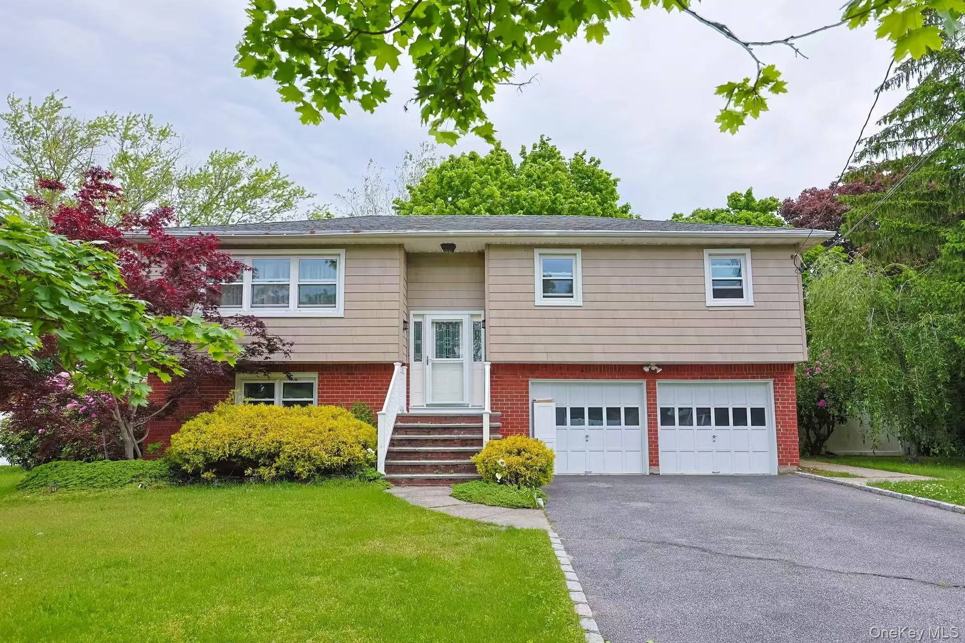 9 Grossman Street, Huntington, NY, 5 Bedrooms Bedrooms, 8 Rooms Rooms,2 BathroomsBathrooms,Residential,For Rent,Grossman,0,1006644 9 Grossman Street, Huntington, NY, 5 Bedrooms Bedrooms, 8 Rooms Rooms,2 BathroomsBathrooms,Residential,For Rent,Grossman,0,1006644