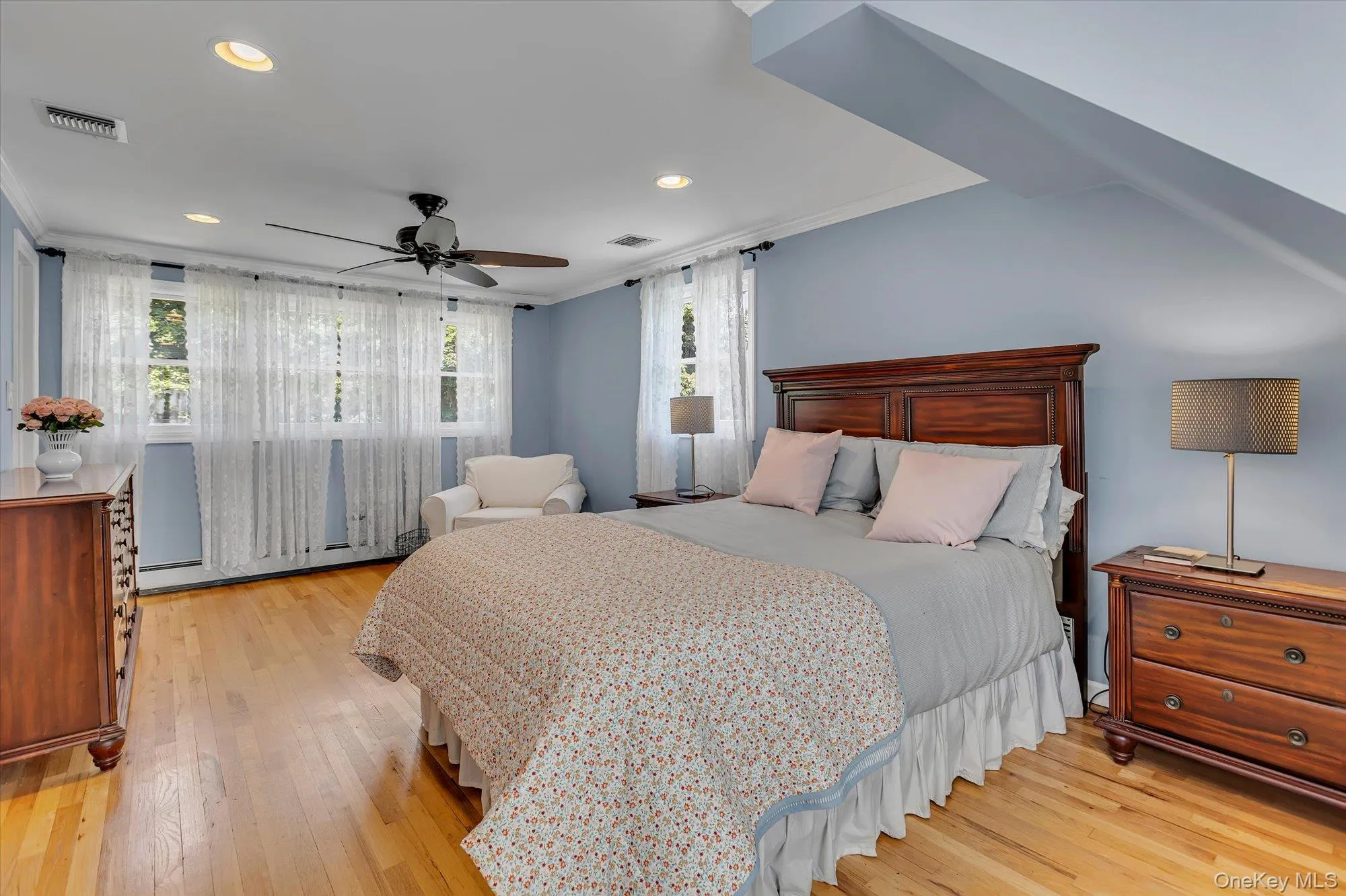 14 Brittany Court, Huntington, NY, 4 Bedrooms Bedrooms, 8 Rooms Rooms,4 BathroomsBathrooms,Residential,For Rent,Brittany,0,1006645 14 Brittany Court, Huntington, NY, 4 Bedrooms Bedrooms, 8 Rooms Rooms,4 BathroomsBathrooms,Residential,For Rent,Brittany,0,1006645
