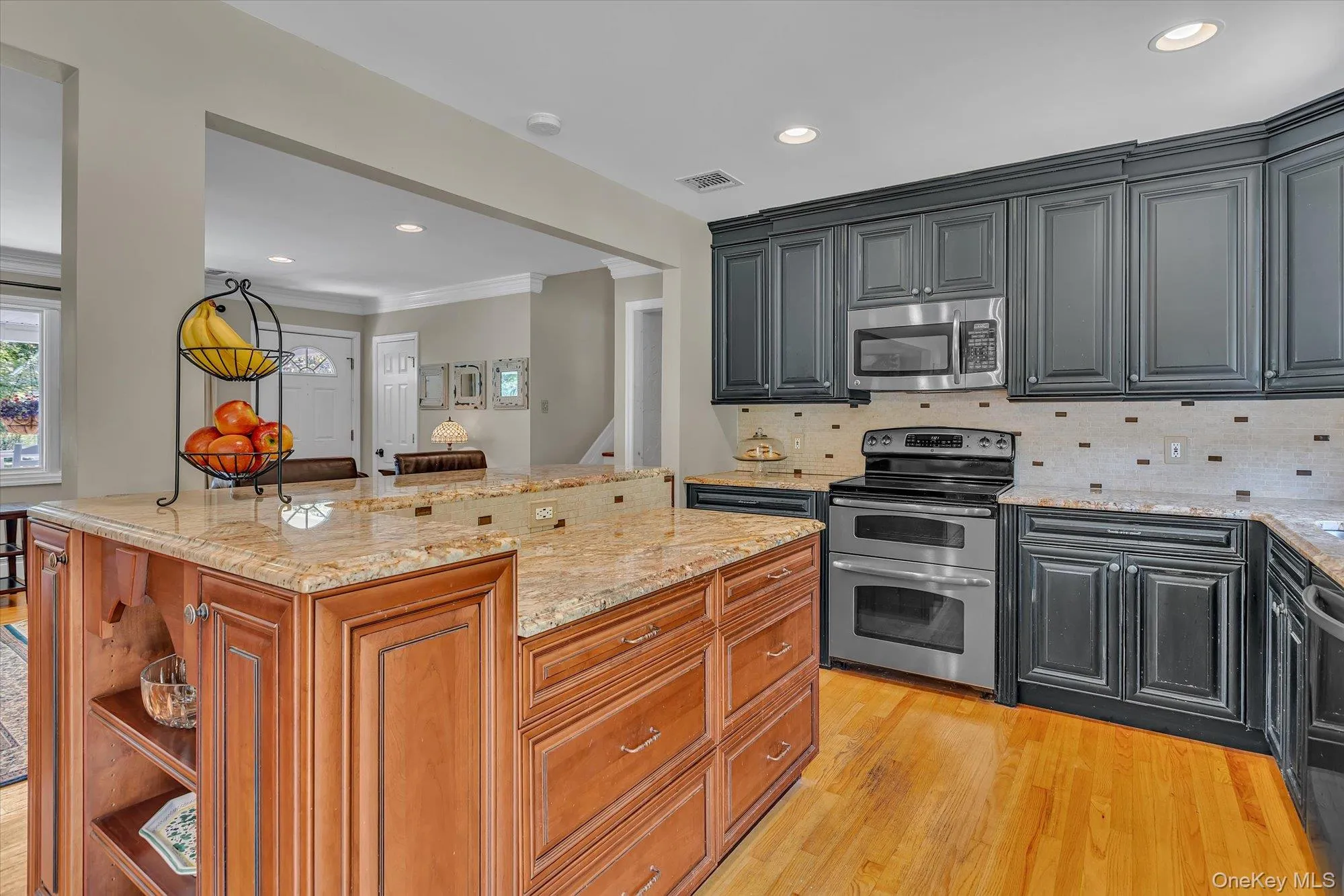 14 Brittany Court, Huntington, NY, 4 Bedrooms Bedrooms, 8 Rooms Rooms,4 BathroomsBathrooms,Residential,For Rent,Brittany,0,1006645 14 Brittany Court, Huntington, NY, 4 Bedrooms Bedrooms, 8 Rooms Rooms,4 BathroomsBathrooms,Residential,For Rent,Brittany,0,1006645