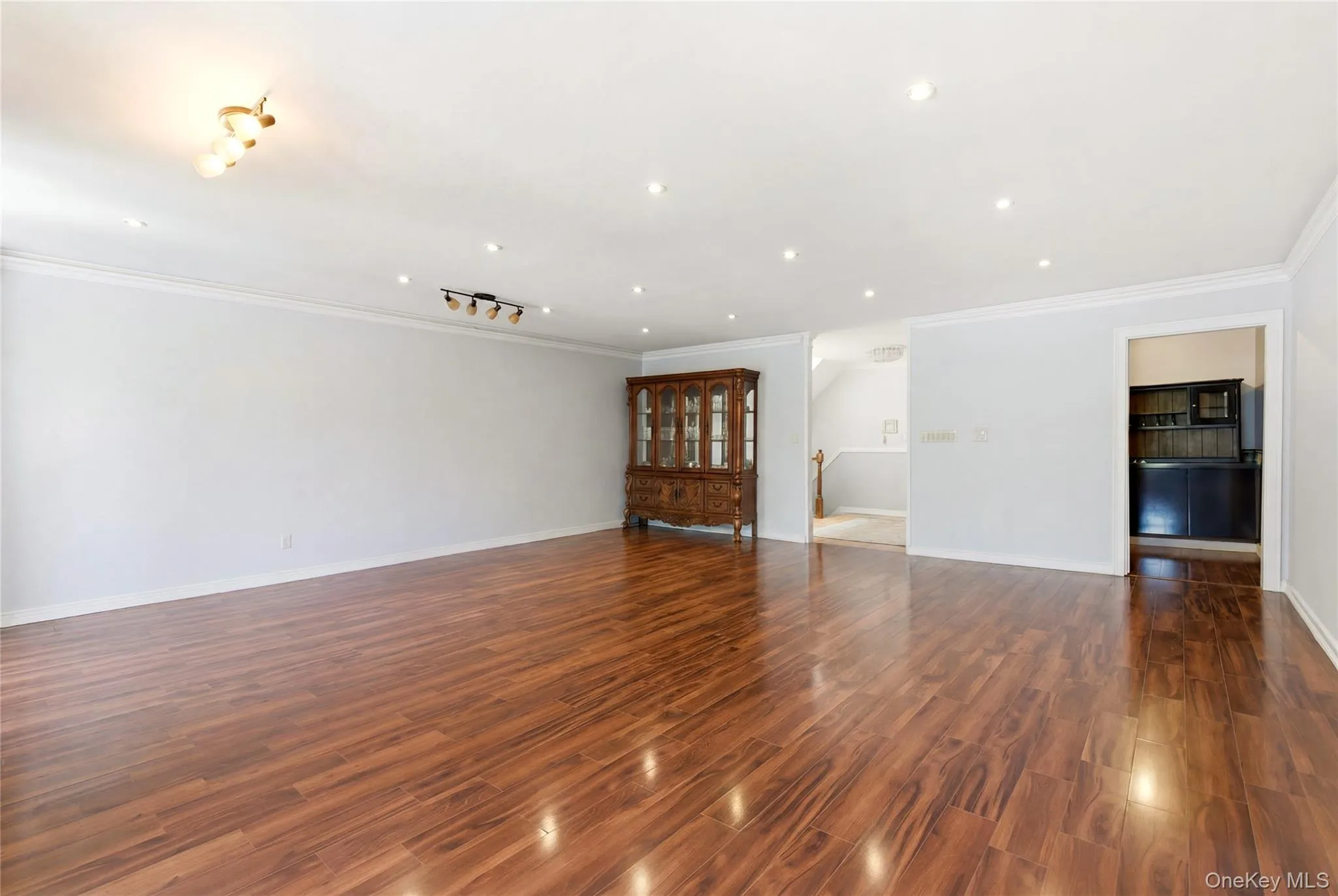 16306 71st Avenue, New York, NY, 3 Bedrooms Bedrooms, 8 Rooms Rooms,3 BathroomsBathrooms,Residential,For Rent,71st,0,1006652 16306 71st Avenue, New York, NY, 3 Bedrooms Bedrooms, 8 Rooms Rooms,3 BathroomsBathrooms,Residential,For Rent,71st,0,1006652