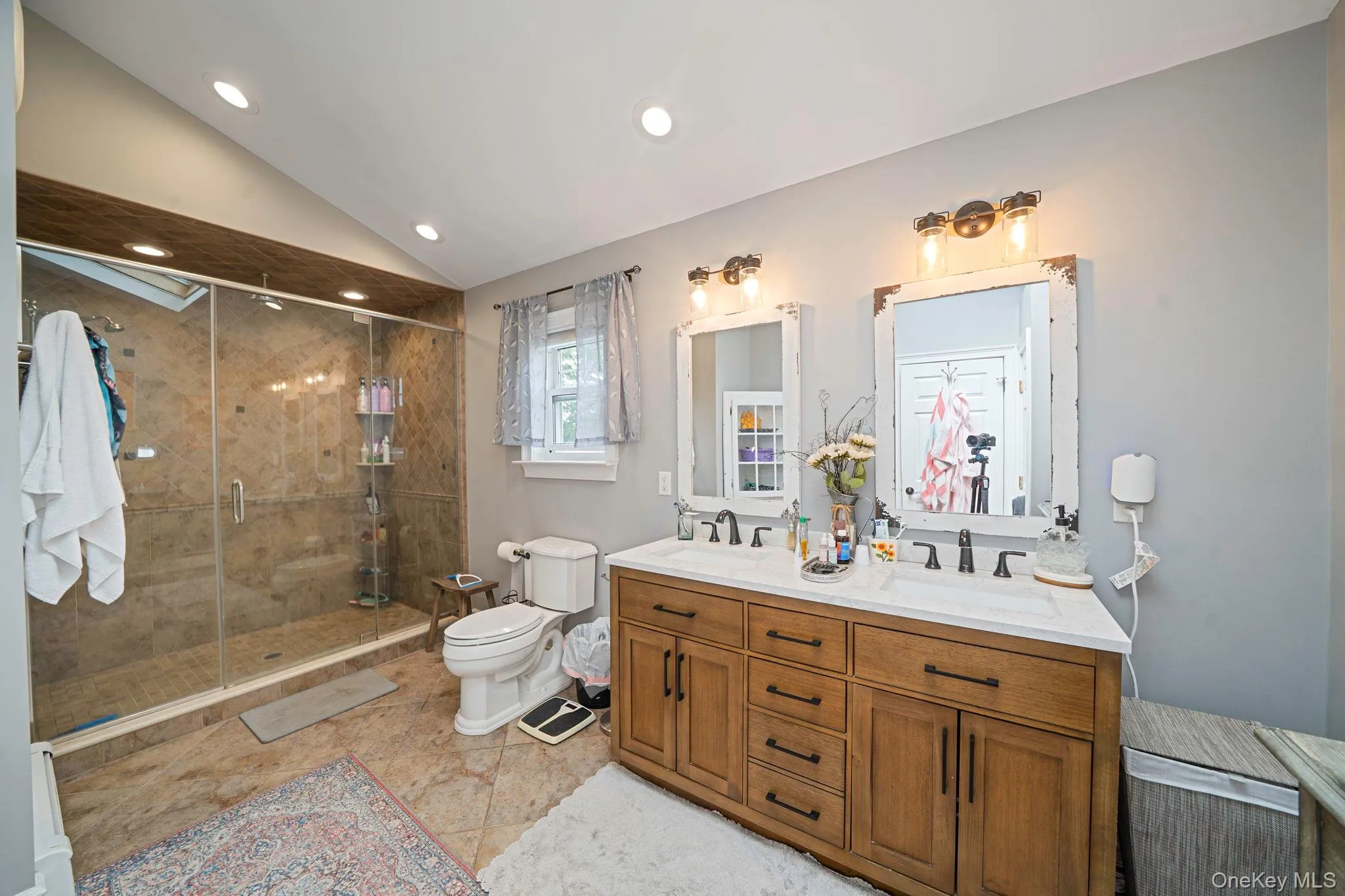 4 Sharon Drive, Brookhaven, NY, 4 Bedrooms Bedrooms, 8 Rooms Rooms,2 BathroomsBathrooms,Residential,For Rent,Sharon,0,1006653 4 Sharon Drive, Brookhaven, NY, 4 Bedrooms Bedrooms, 8 Rooms Rooms,2 BathroomsBathrooms,Residential,For Rent,Sharon,0,1006653
