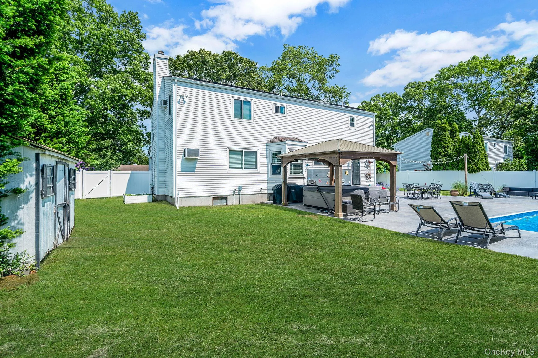 4 Sharon Drive, Brookhaven, NY, 4 Bedrooms Bedrooms, 8 Rooms Rooms,2 BathroomsBathrooms,Residential,For Rent,Sharon,0,1006653 4 Sharon Drive, Brookhaven, NY, 4 Bedrooms Bedrooms, 8 Rooms Rooms,2 BathroomsBathrooms,Residential,For Rent,Sharon,0,1006653