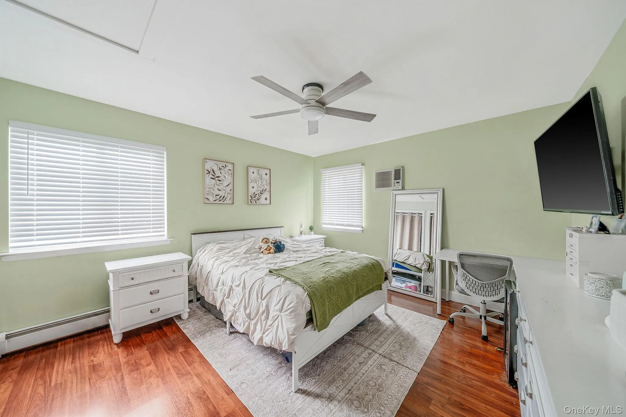 4 Sharon Drive, Brookhaven, NY, 4 Bedrooms Bedrooms, 8 Rooms Rooms,2 BathroomsBathrooms,Residential,For Rent,Sharon,0,1006653 4 Sharon Drive, Brookhaven, NY, 4 Bedrooms Bedrooms, 8 Rooms Rooms,2 BathroomsBathrooms,Residential,For Rent,Sharon,0,1006653