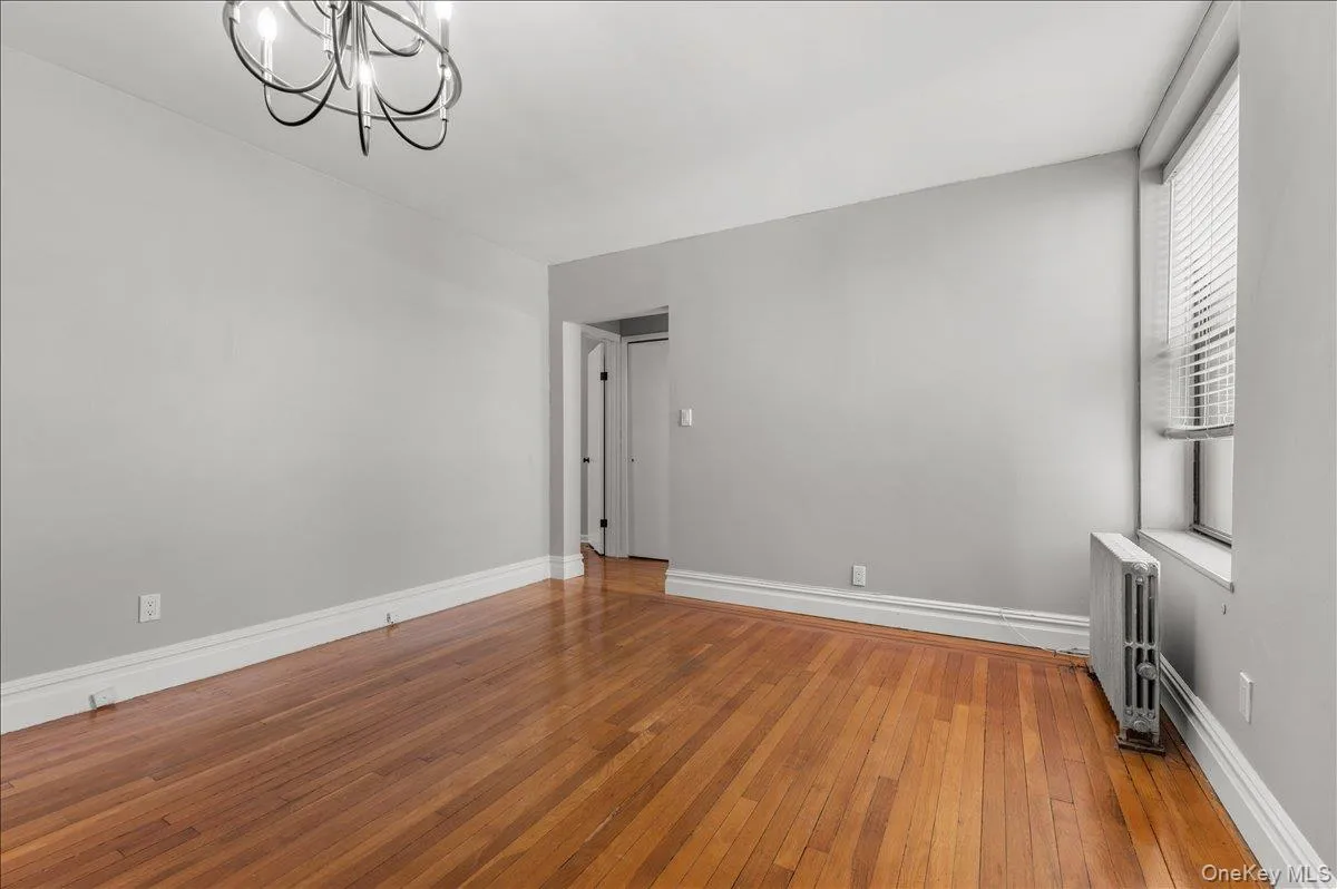 83-52 Talbot Street, New York, NY, 1 Bedroom Bedrooms, 4 Rooms Rooms,1 BathroomBathrooms,Residential,For Rent,Talbot,0,1006654 83-52 Talbot Street, New York, NY, 1 Bedroom Bedrooms, 4 Rooms Rooms,1 BathroomBathrooms,Residential,For Rent,Talbot,0,1006654