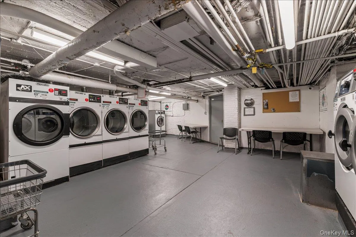83-52 Talbot Street, New York, NY, 1 Bedroom Bedrooms, 4 Rooms Rooms,1 BathroomBathrooms,Residential,For Rent,Talbot,0,1006654 83-52 Talbot Street, New York, NY, 1 Bedroom Bedrooms, 4 Rooms Rooms,1 BathroomBathrooms,Residential,For Rent,Talbot,0,1006654
