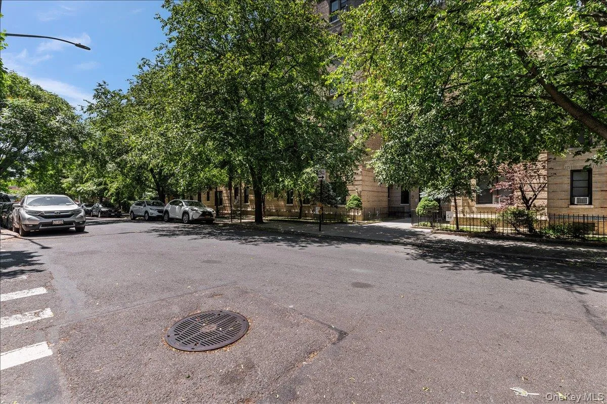 83-52 Talbot Street, New York, NY, 1 Bedroom Bedrooms, 4 Rooms Rooms,1 BathroomBathrooms,Residential,For Rent,Talbot,0,1006654 83-52 Talbot Street, New York, NY, 1 Bedroom Bedrooms, 4 Rooms Rooms,1 BathroomBathrooms,Residential,For Rent,Talbot,0,1006654