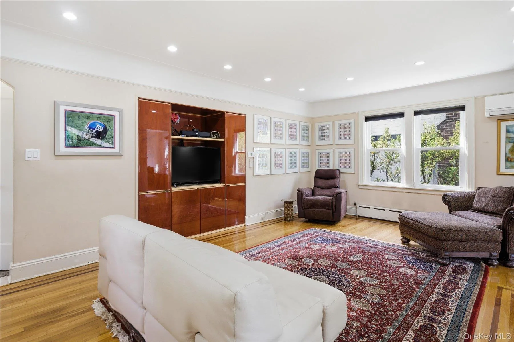 261-21 Pembroke Avenue, North Hempstead, NY, 3 Bedrooms Bedrooms, 8 Rooms Rooms,1 BathroomBathrooms,Residential,For Rent,Pembroke,0,1006657 261-21 Pembroke Avenue, North Hempstead, NY, 3 Bedrooms Bedrooms, 8 Rooms Rooms,1 BathroomBathrooms,Residential,For Rent,Pembroke,0,1006657