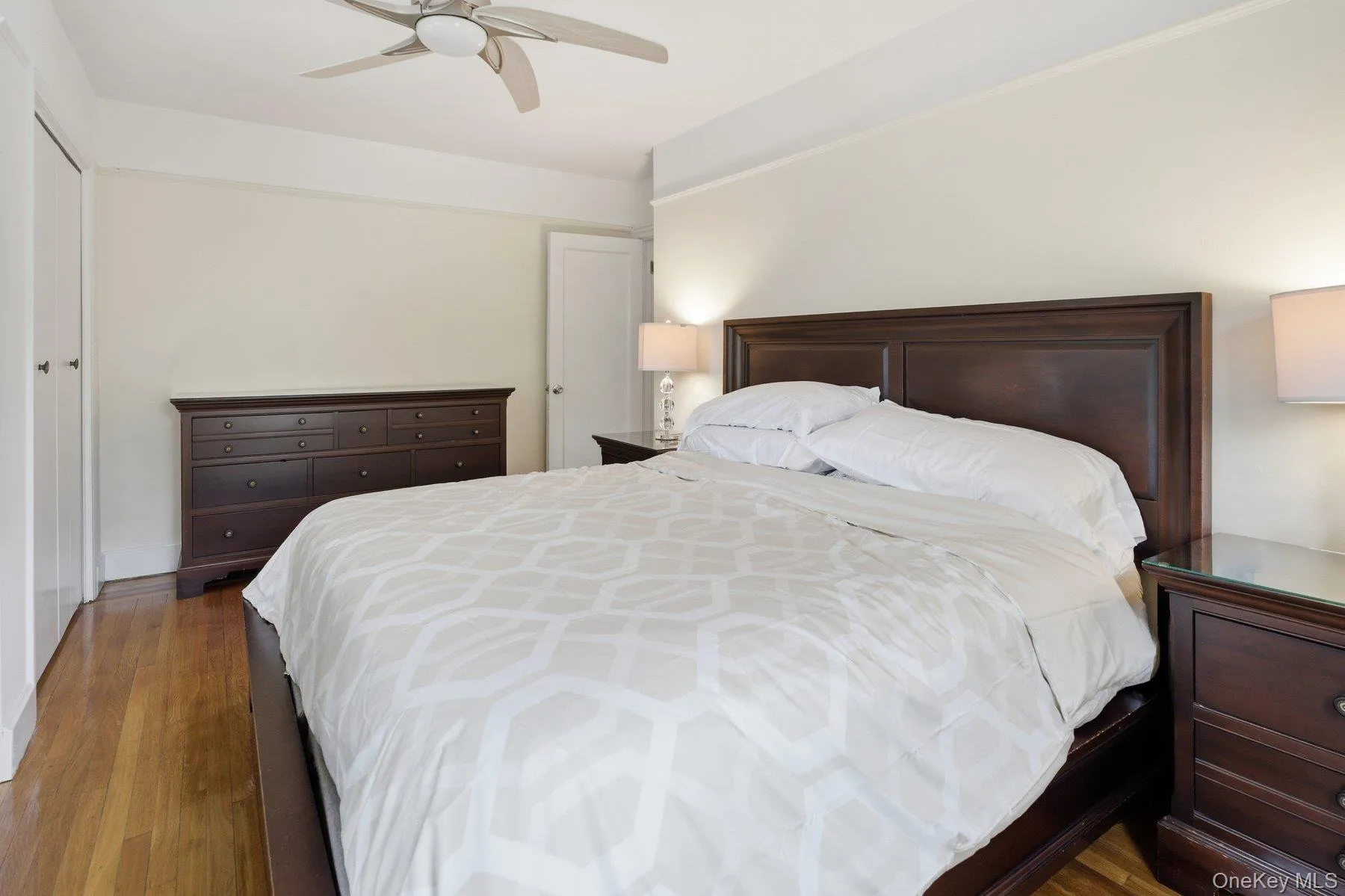 261-21 Pembroke Avenue, North Hempstead, NY, 3 Bedrooms Bedrooms, 8 Rooms Rooms,1 BathroomBathrooms,Residential,For Rent,Pembroke,0,1006657 261-21 Pembroke Avenue, North Hempstead, NY, 3 Bedrooms Bedrooms, 8 Rooms Rooms,1 BathroomBathrooms,Residential,For Rent,Pembroke,0,1006657