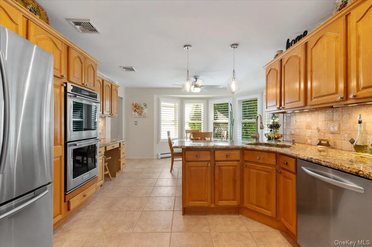 2442 6th Avenue, Hempstead, NY, 4 Bedrooms Bedrooms, 8 Rooms Rooms,2 BathroomsBathrooms,Residential,For Rent,6th,0,1006660 2442 6th Avenue, Hempstead, NY, 4 Bedrooms Bedrooms, 8 Rooms Rooms,2 BathroomsBathrooms,Residential,For Rent,6th,0,1006660