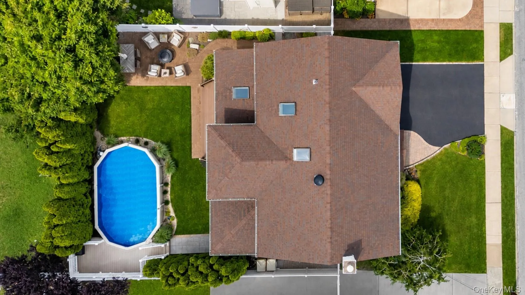 2442 6th Avenue, Hempstead, NY, 4 Bedrooms Bedrooms, 8 Rooms Rooms,2 BathroomsBathrooms,Residential,For Rent,6th,0,1006660 2442 6th Avenue, Hempstead, NY, 4 Bedrooms Bedrooms, 8 Rooms Rooms,2 BathroomsBathrooms,Residential,For Rent,6th,0,1006660