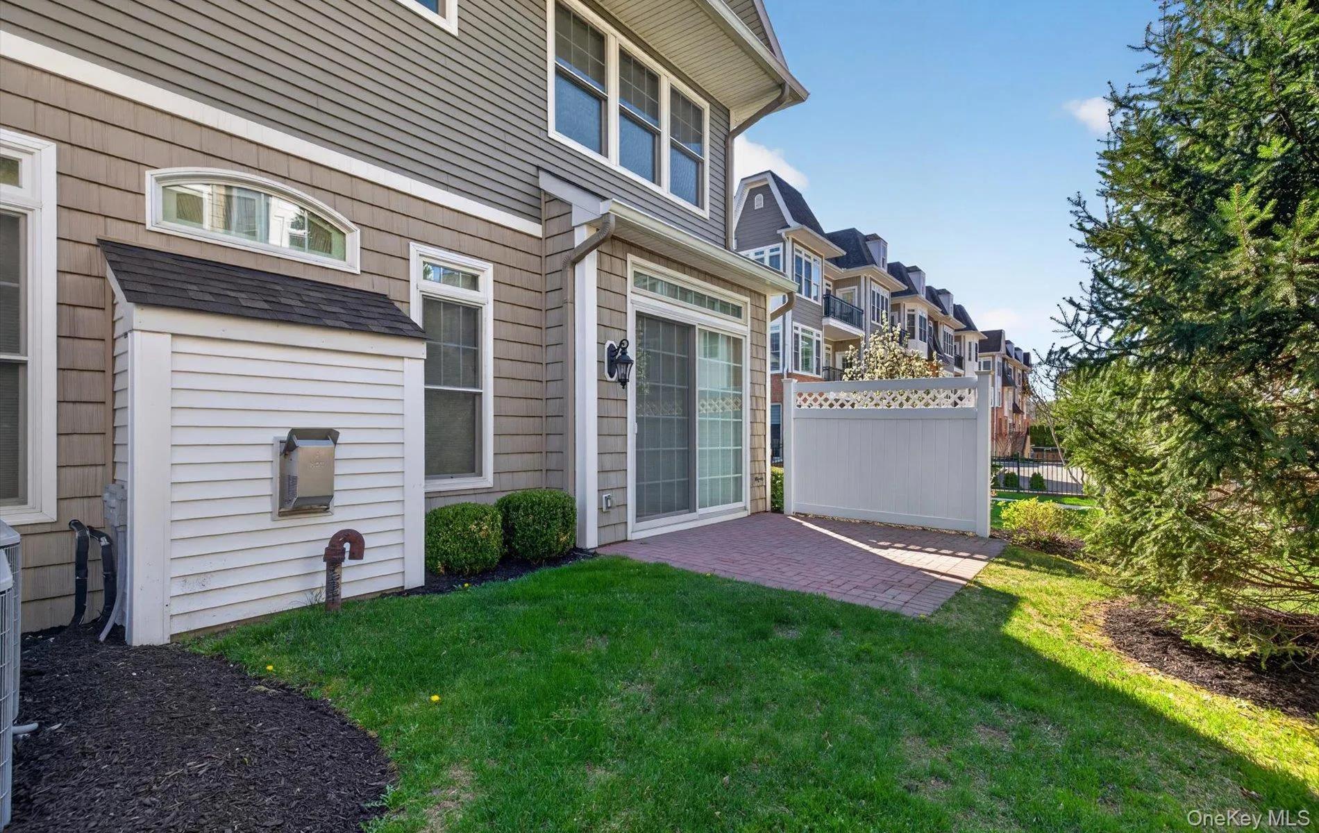 702 Equestrian Way, Hempstead, NY, 2 Bedrooms Bedrooms, 7 Rooms Rooms,2 BathroomsBathrooms,Residential,For Rent,Equestrian Way,0,1006664 702 Equestrian Way, Hempstead, NY, 2 Bedrooms Bedrooms, 7 Rooms Rooms,2 BathroomsBathrooms,Residential,For Rent,Equestrian Way,0,1006664