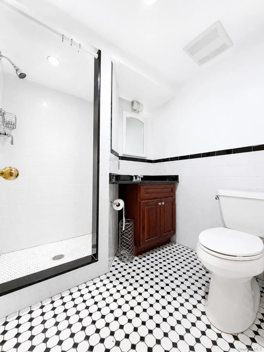255-40 147th Drive, New York, NY, 4 Bedrooms Bedrooms, 8 Rooms Rooms,2 BathroomsBathrooms,Residential,For Rent,147th,0,1006667 255-40 147th Drive, New York, NY, 4 Bedrooms Bedrooms, 8 Rooms Rooms,2 BathroomsBathrooms,Residential,For Rent,147th,0,1006667
