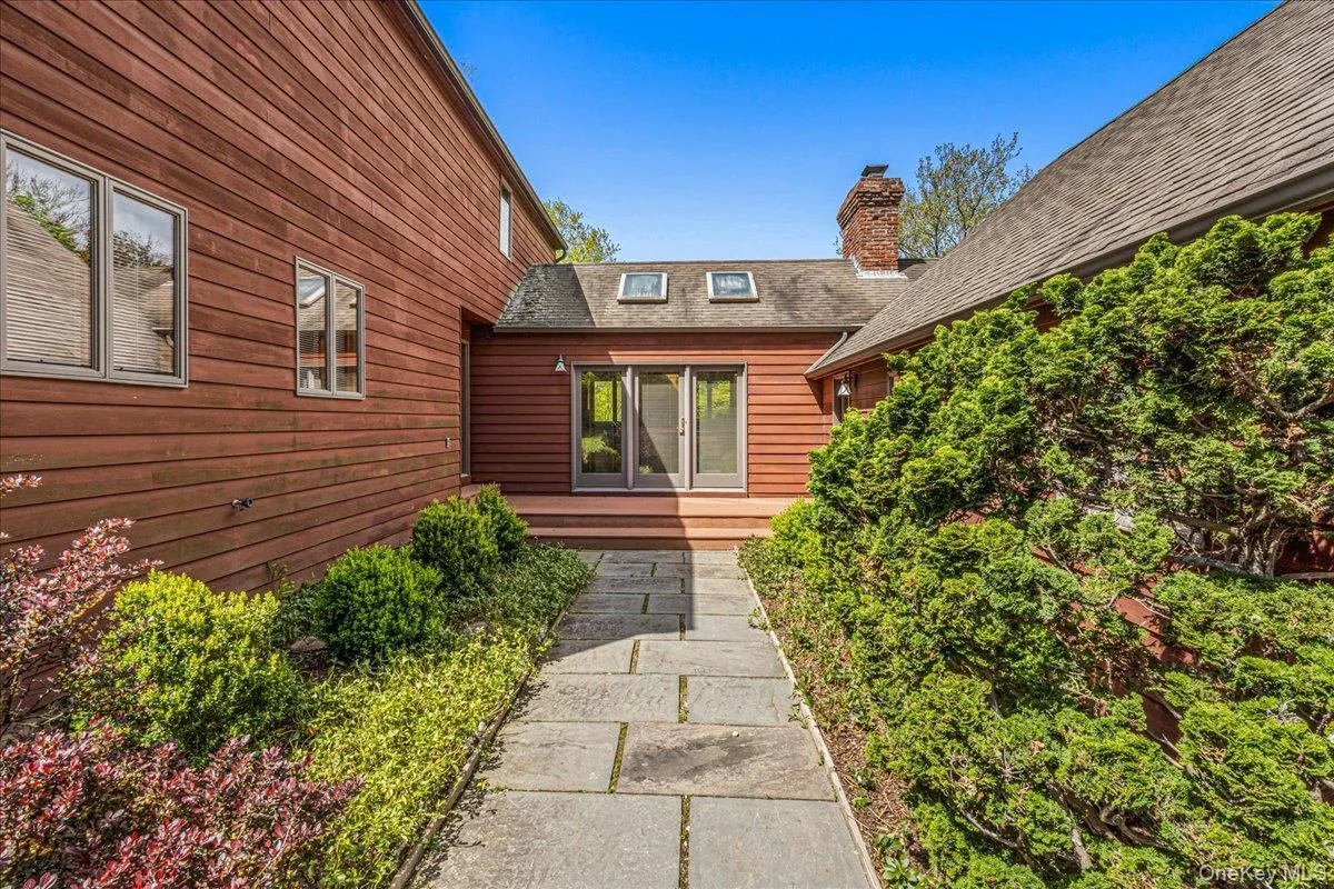 47 Main Street, Brookhaven, NY, 3 Bedrooms Bedrooms, 18 Rooms Rooms,3 BathroomsBathrooms,Residential,For Rent,Main,0,1006671 47 Main Street, Brookhaven, NY, 3 Bedrooms Bedrooms, 18 Rooms Rooms,3 BathroomsBathrooms,Residential,For Rent,Main,0,1006671