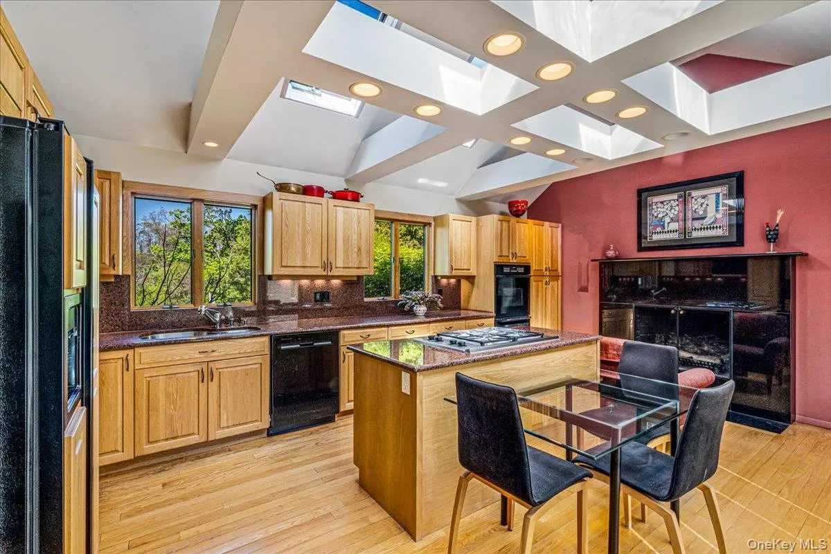 47 Main Street, Brookhaven, NY, 3 Bedrooms Bedrooms, 18 Rooms Rooms,3 BathroomsBathrooms,Residential,For Rent,Main,0,1006671 47 Main Street, Brookhaven, NY, 3 Bedrooms Bedrooms, 18 Rooms Rooms,3 BathroomsBathrooms,Residential,For Rent,Main,0,1006671