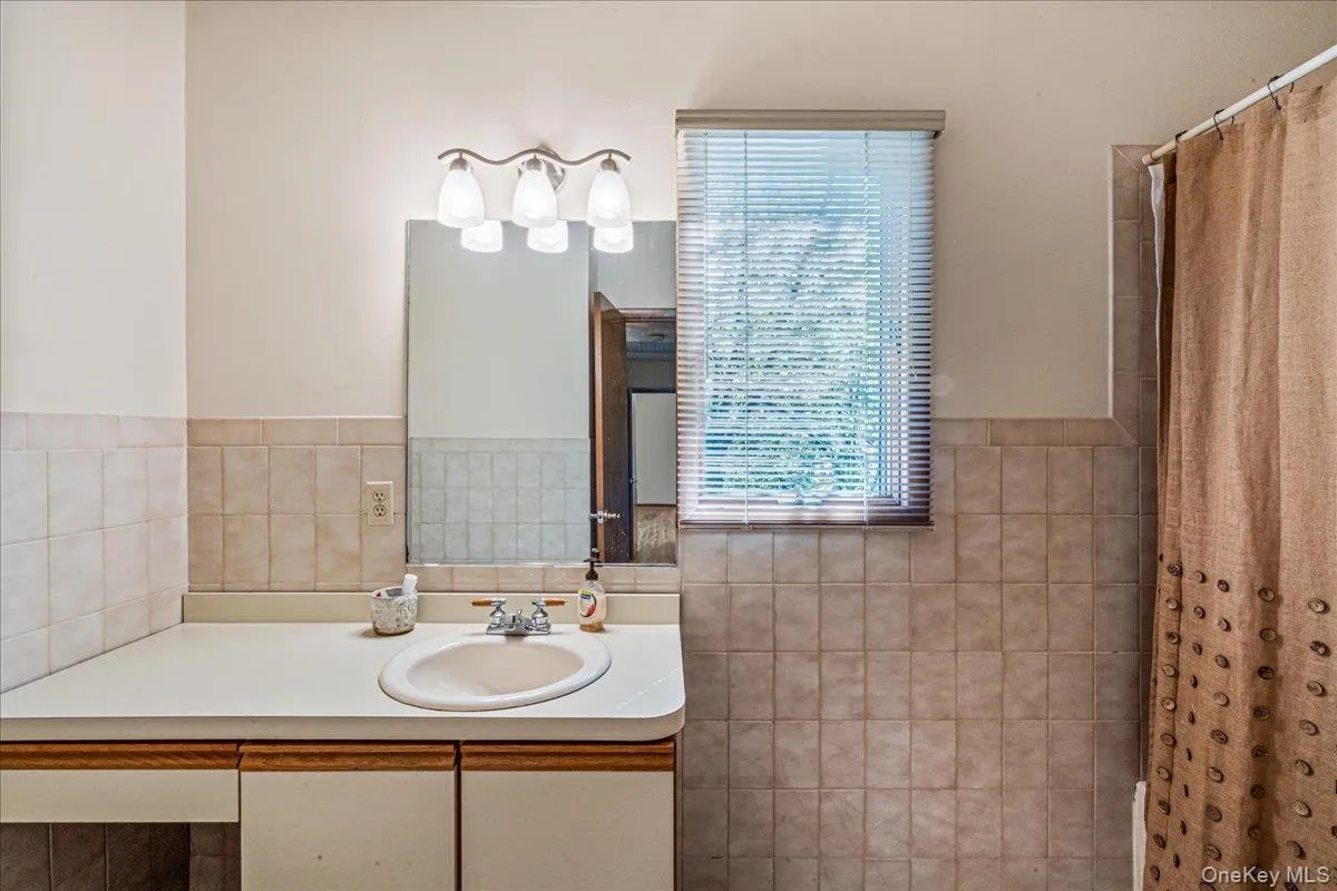 47 Main Street, Brookhaven, NY, 3 Bedrooms Bedrooms, 18 Rooms Rooms,3 BathroomsBathrooms,Residential,For Rent,Main,0,1006671 47 Main Street, Brookhaven, NY, 3 Bedrooms Bedrooms, 18 Rooms Rooms,3 BathroomsBathrooms,Residential,For Rent,Main,0,1006671