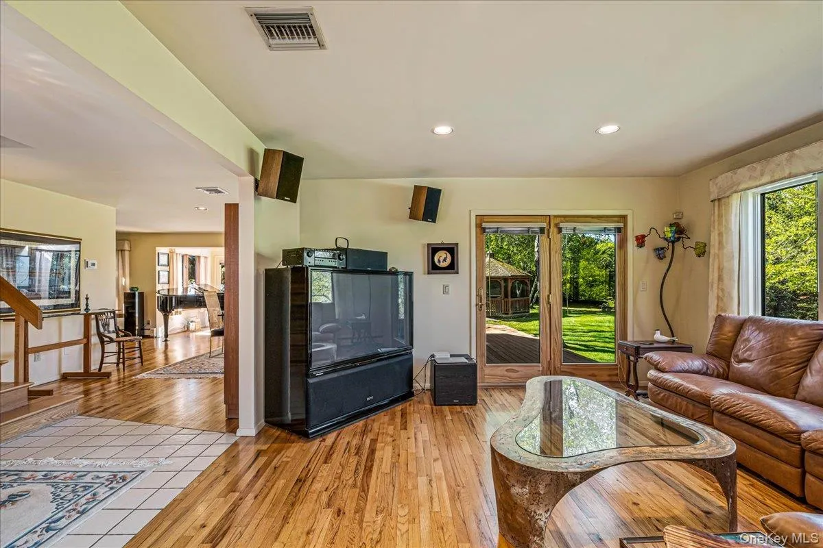 47 Main Street, Brookhaven, NY, 3 Bedrooms Bedrooms, 18 Rooms Rooms,3 BathroomsBathrooms,Residential,For Rent,Main,0,1006671 47 Main Street, Brookhaven, NY, 3 Bedrooms Bedrooms, 18 Rooms Rooms,3 BathroomsBathrooms,Residential,For Rent,Main,0,1006671