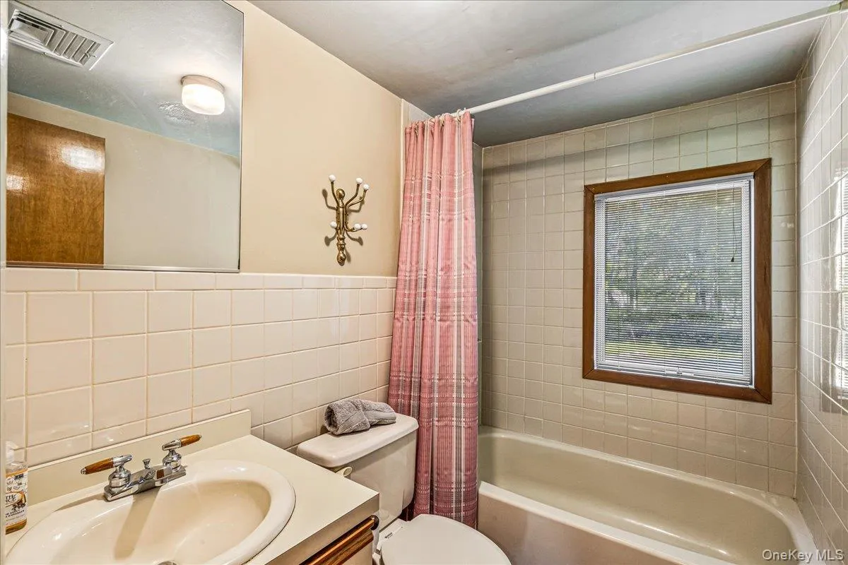 47 Main Street, Brookhaven, NY, 3 Bedrooms Bedrooms, 18 Rooms Rooms,3 BathroomsBathrooms,Residential,For Rent,Main,0,1006671 47 Main Street, Brookhaven, NY, 3 Bedrooms Bedrooms, 18 Rooms Rooms,3 BathroomsBathrooms,Residential,For Rent,Main,0,1006671