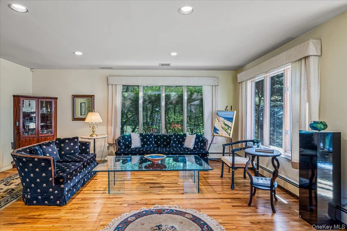 47 Main Street, Brookhaven, NY, 3 Bedrooms Bedrooms, 18 Rooms Rooms,3 BathroomsBathrooms,Residential,For Rent,Main,0,1006671 47 Main Street, Brookhaven, NY, 3 Bedrooms Bedrooms, 18 Rooms Rooms,3 BathroomsBathrooms,Residential,For Rent,Main,0,1006671