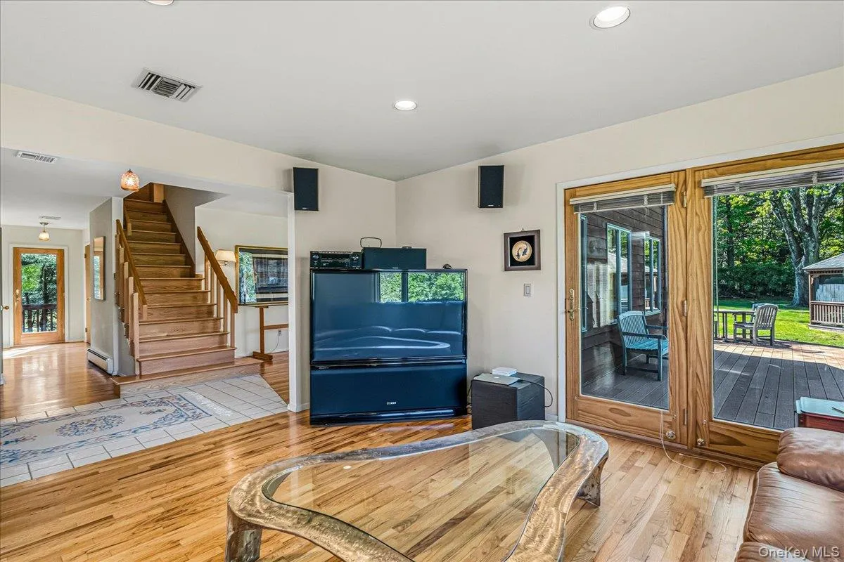 47 Main Street, Brookhaven, NY, 3 Bedrooms Bedrooms, 18 Rooms Rooms,3 BathroomsBathrooms,Residential,For Rent,Main,0,1006671 47 Main Street, Brookhaven, NY, 3 Bedrooms Bedrooms, 18 Rooms Rooms,3 BathroomsBathrooms,Residential,For Rent,Main,0,1006671