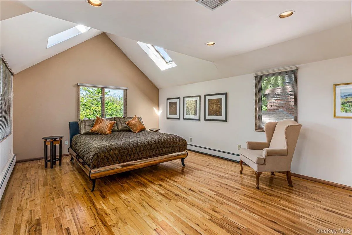 47 Main Street, Brookhaven, NY, 3 Bedrooms Bedrooms, 18 Rooms Rooms,3 BathroomsBathrooms,Residential,For Rent,Main,0,1006671 47 Main Street, Brookhaven, NY, 3 Bedrooms Bedrooms, 18 Rooms Rooms,3 BathroomsBathrooms,Residential,For Rent,Main,0,1006671